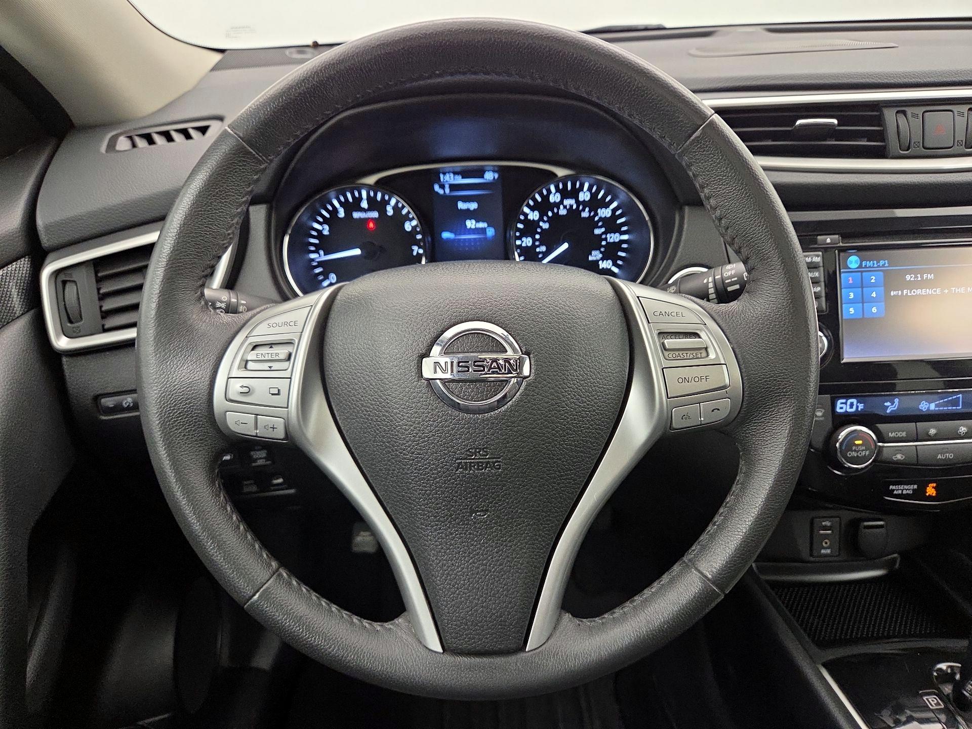 Thumbnail: 2016 Nissan Rogue - 10