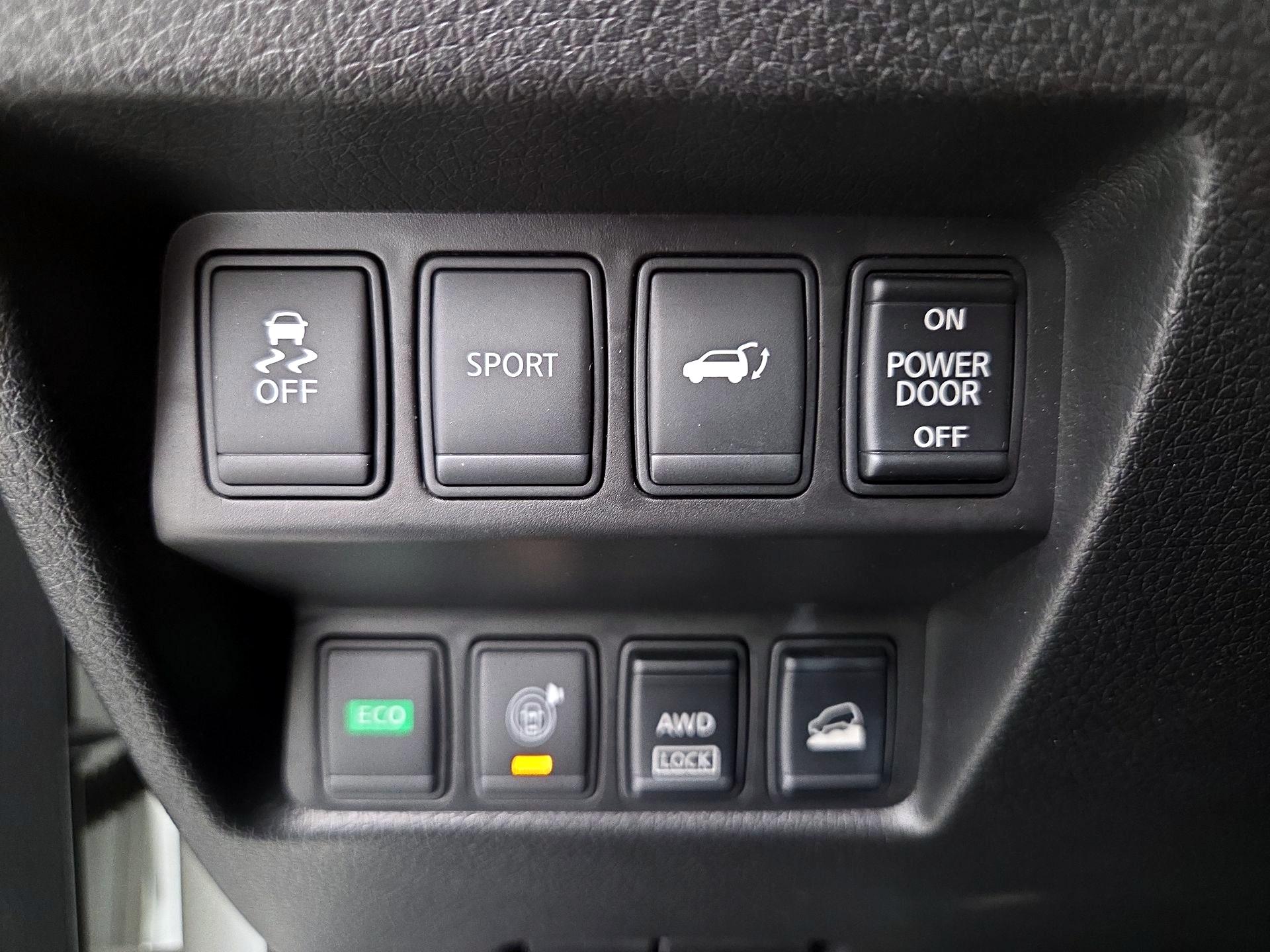 Thumbnail: 2016 Nissan Rogue - 13