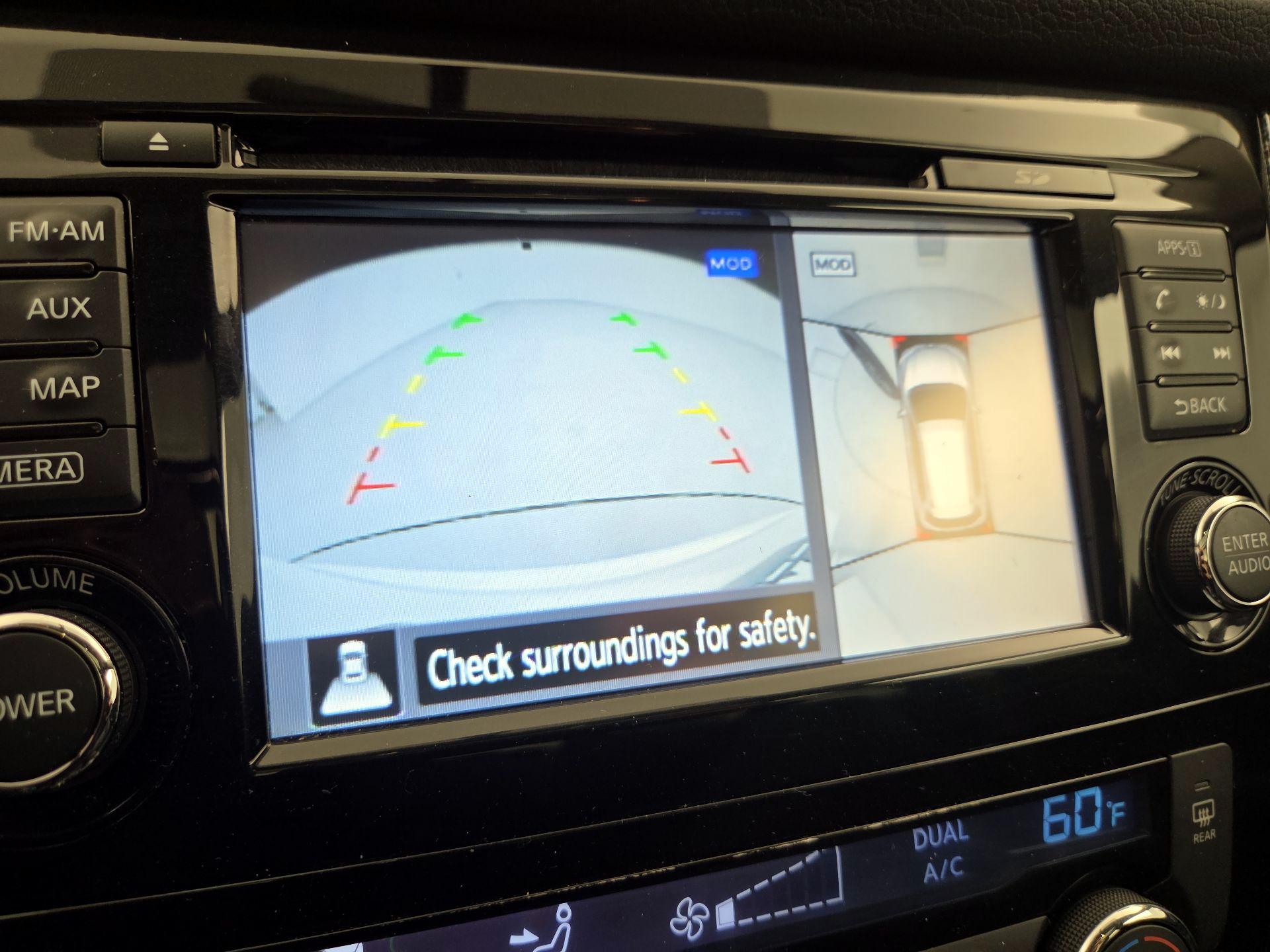 Thumbnail: 2016 Nissan Rogue - 15