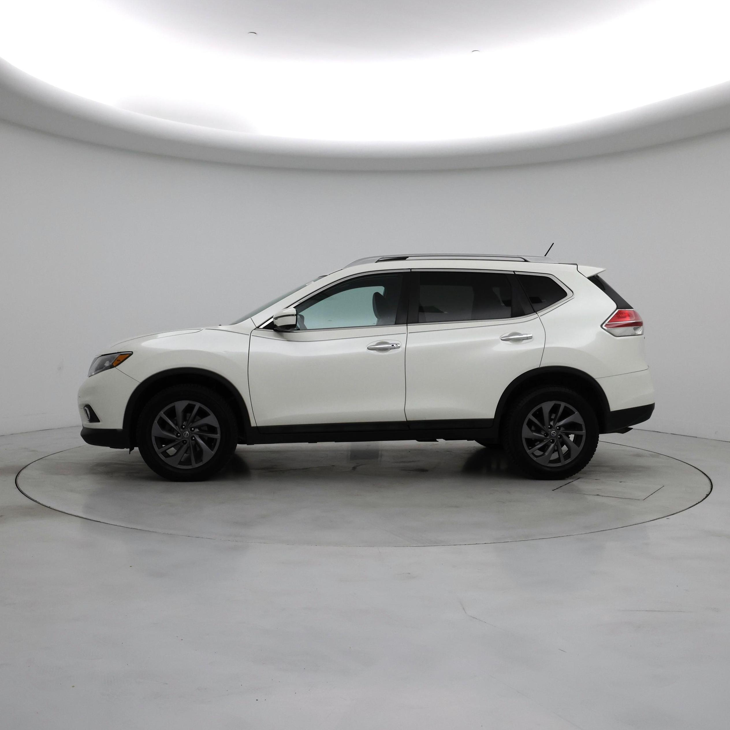 Thumbnail: 2016 Nissan Rogue - 3