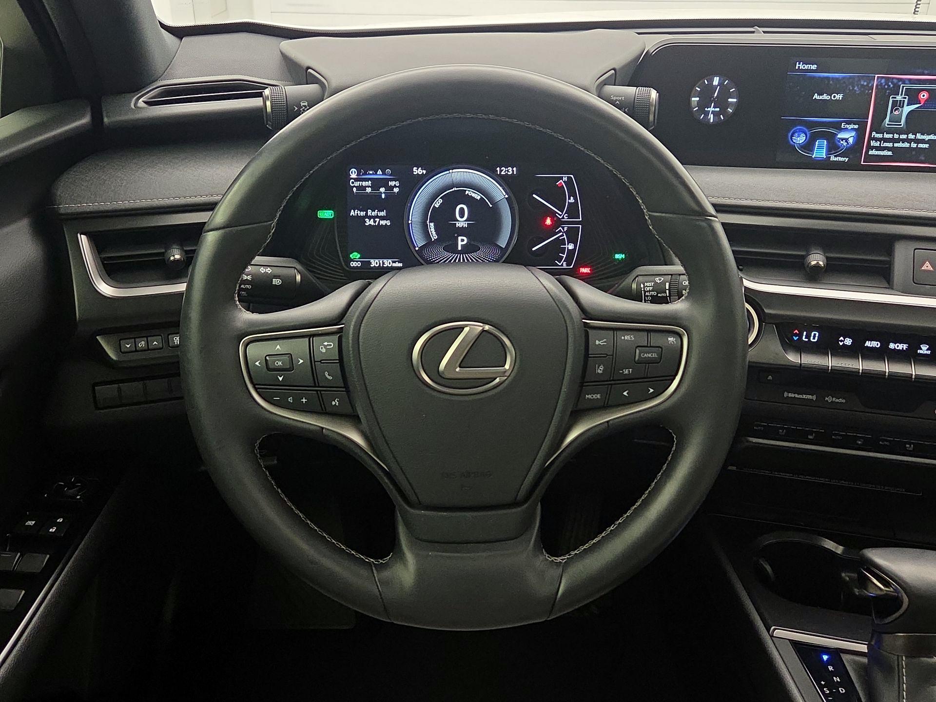 Thumbnail: 2021 Lexus UX - 10