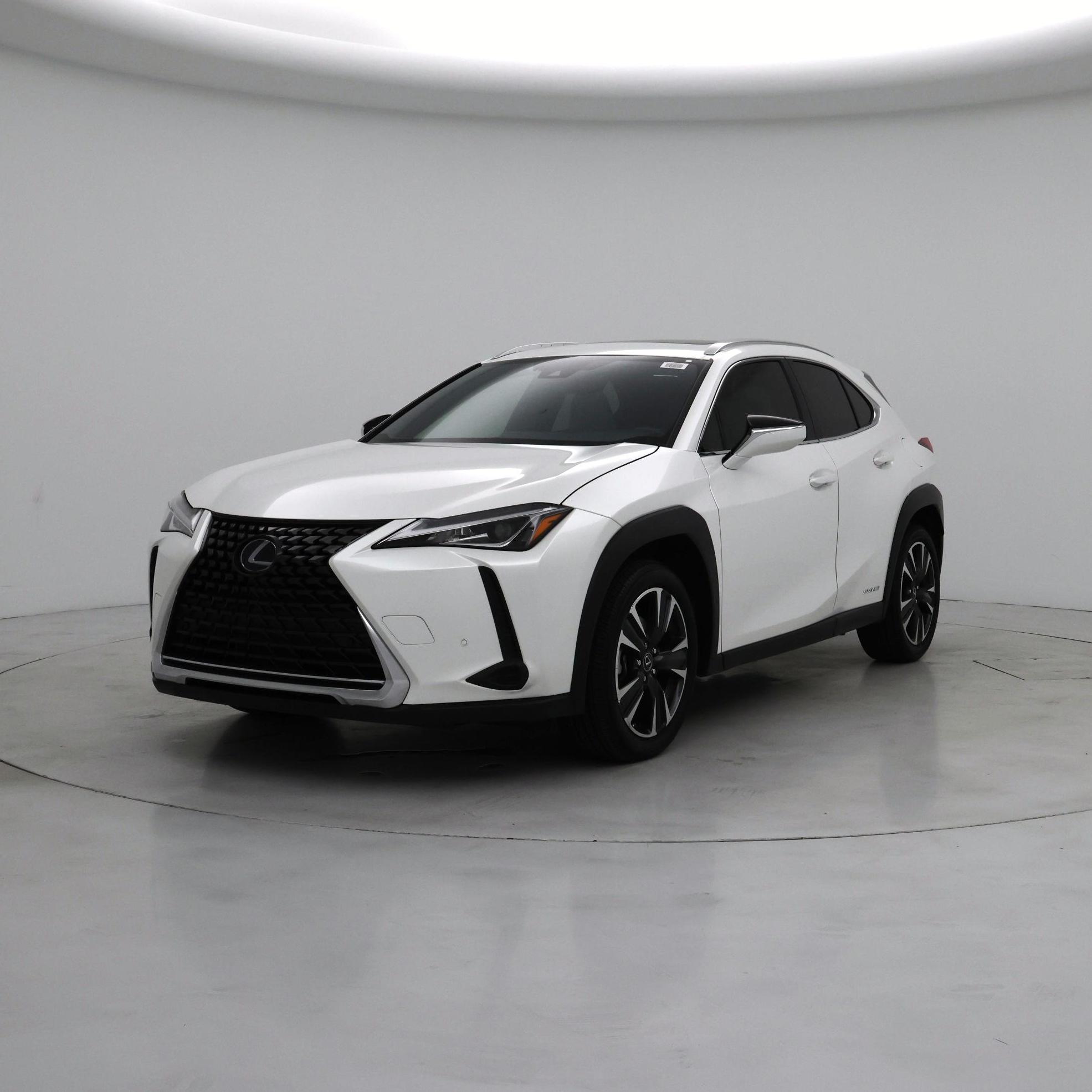 Thumbnail: 2021 Lexus UX - 4
