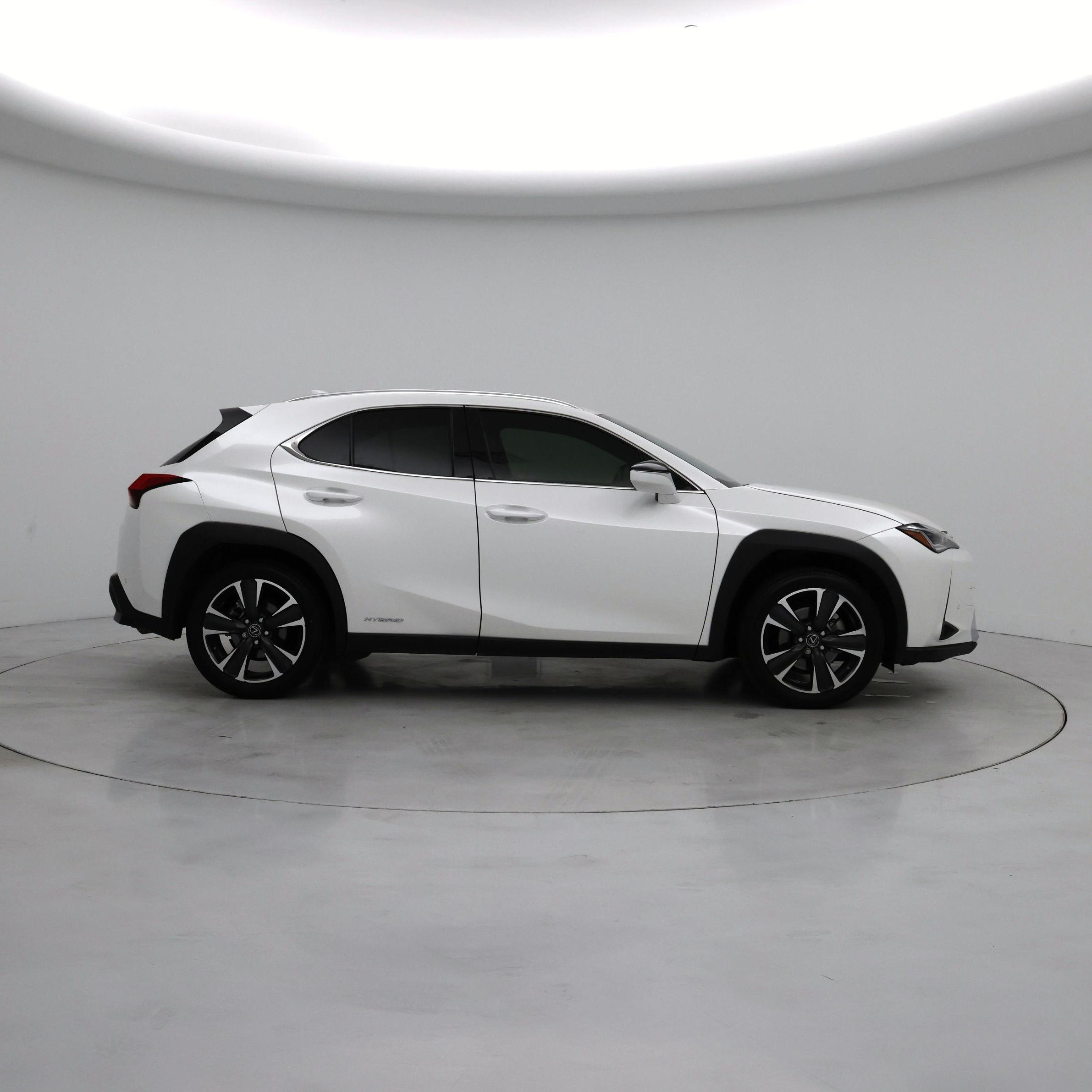 Thumbnail: 2021 Lexus UX - 7