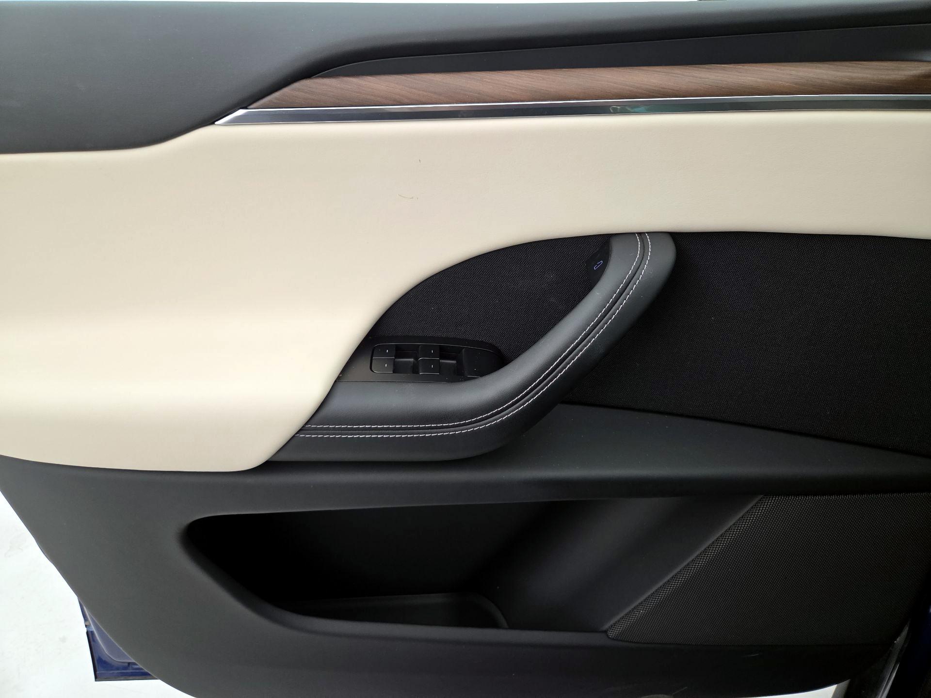 Thumbnail: 2024 Tesla Model X - 12