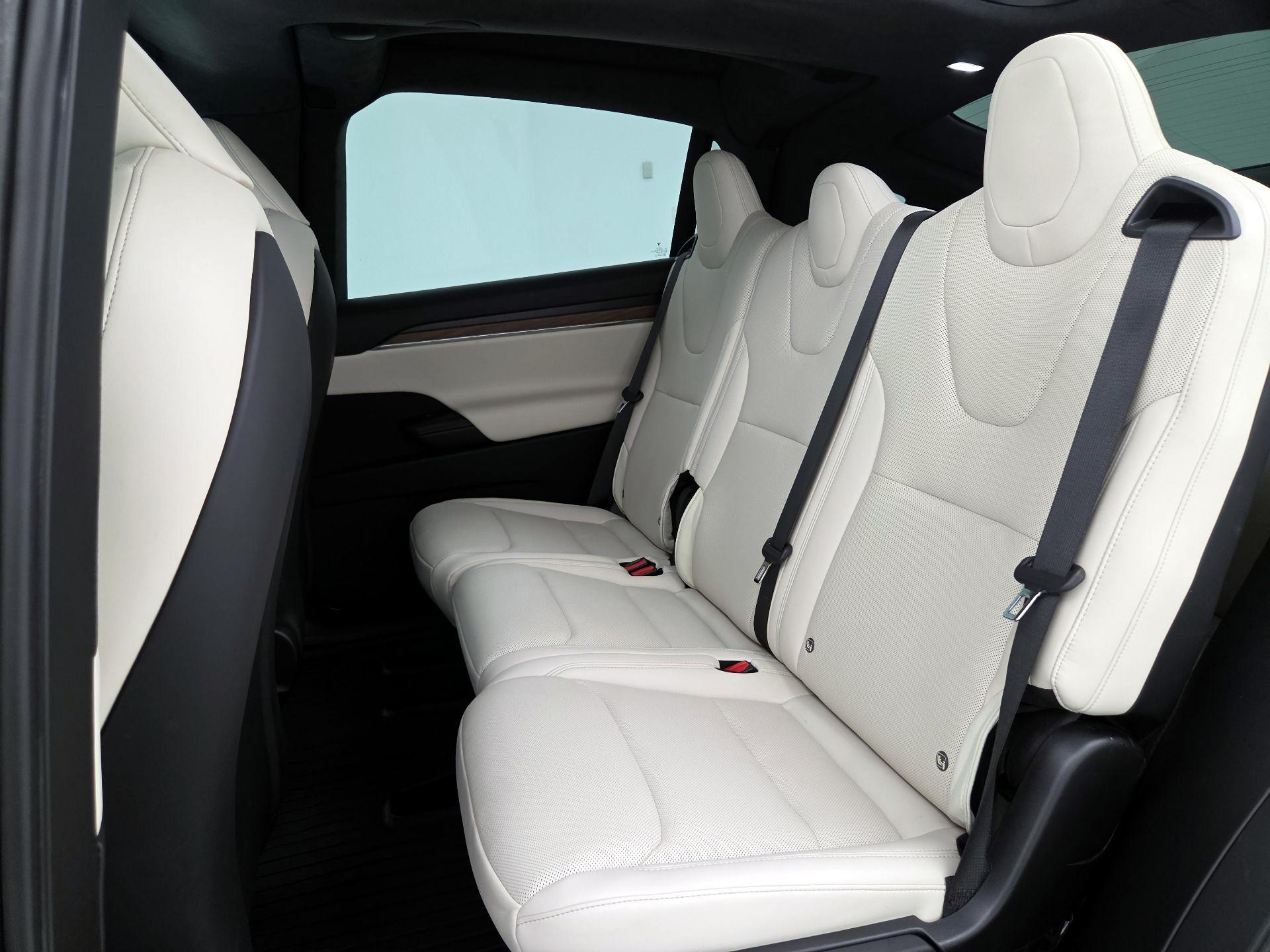 Thumbnail: 2024 Tesla Model X - 18