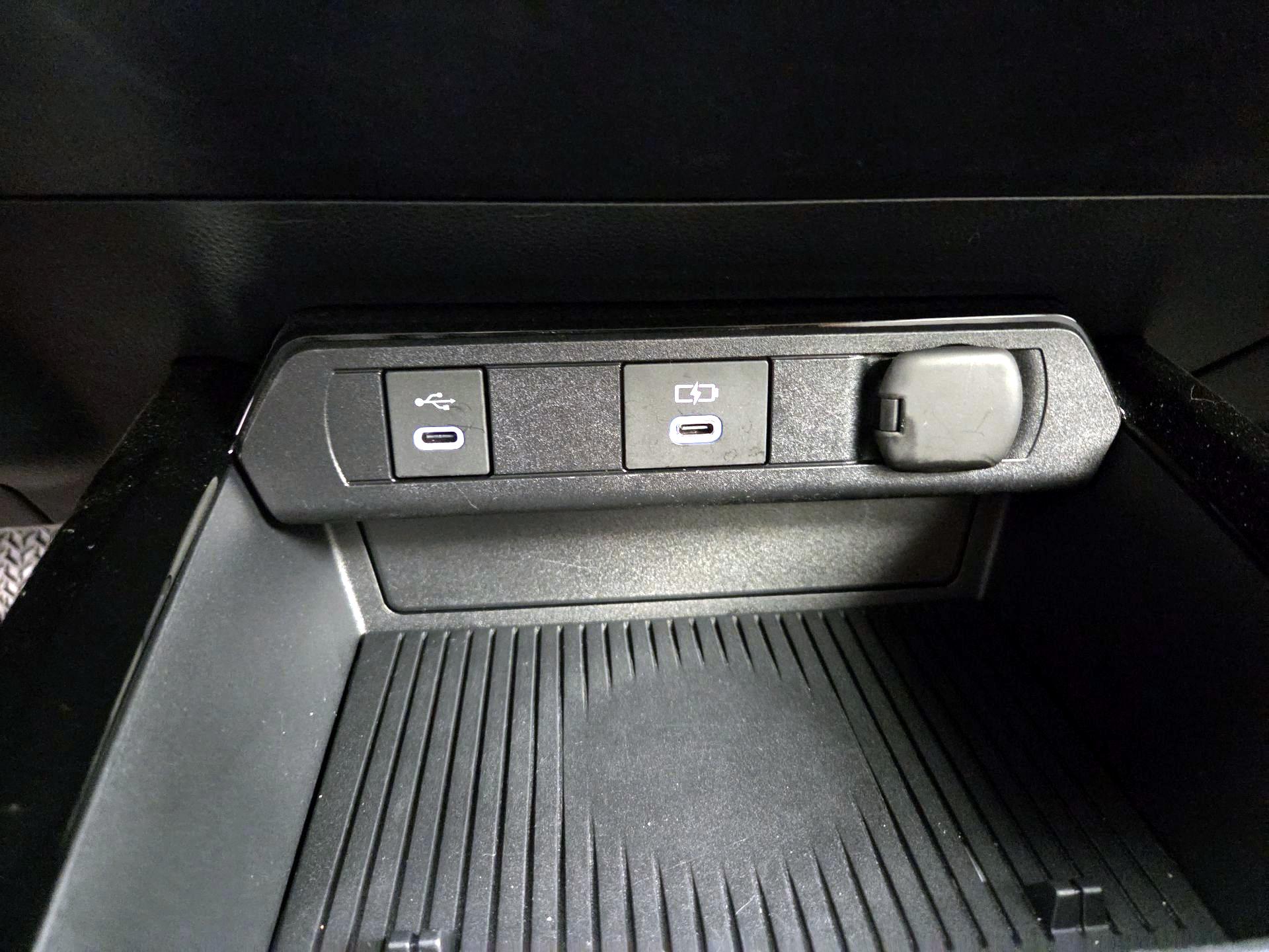 Thumbnail: 2025 Toyota Prius - 18