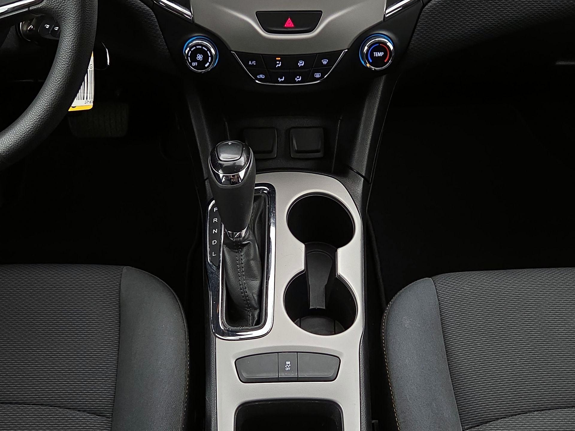 Thumbnail: 2018 Chevrolet Cruze - 17