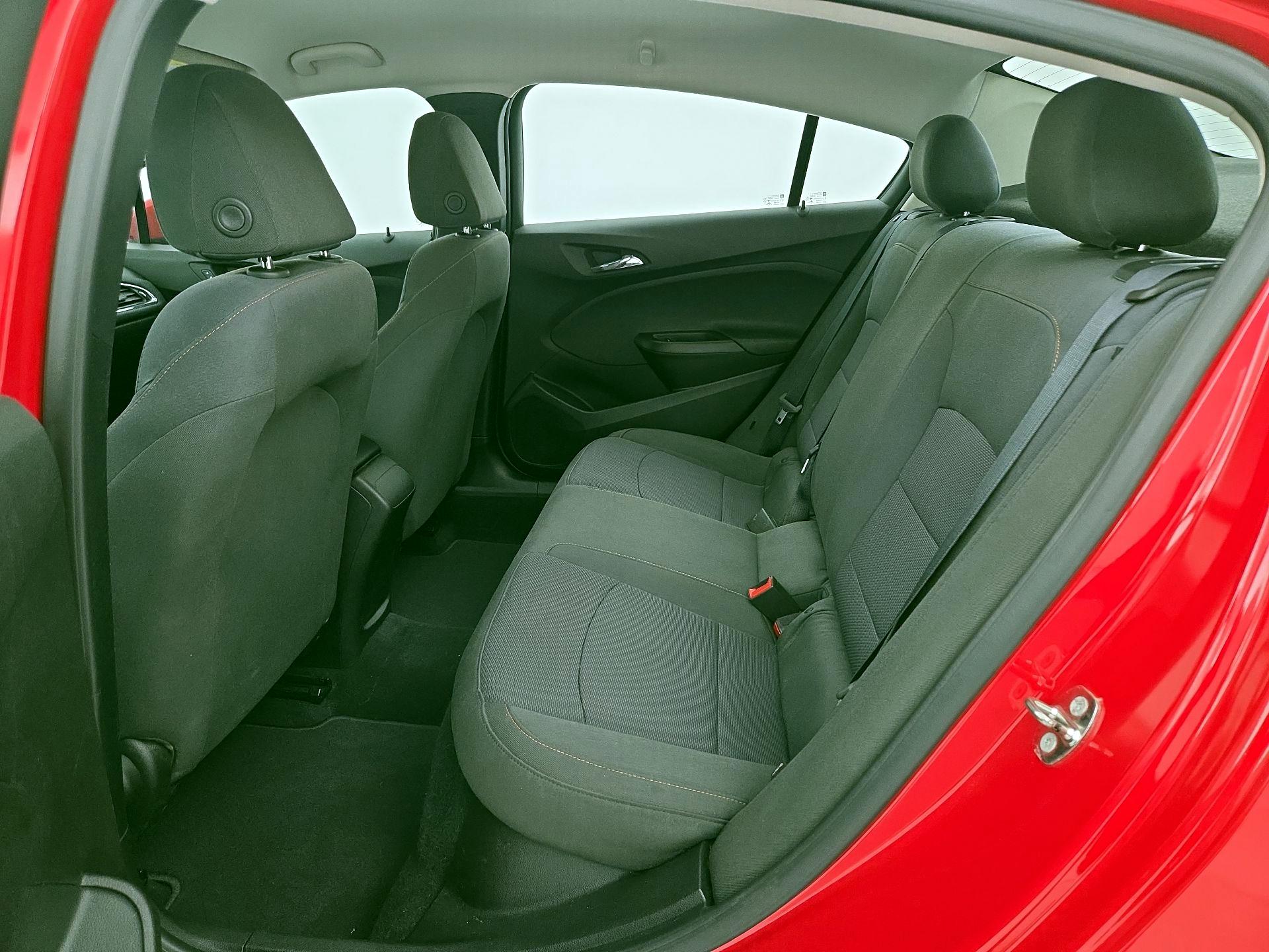 Thumbnail: 2018 Chevrolet Cruze - 19