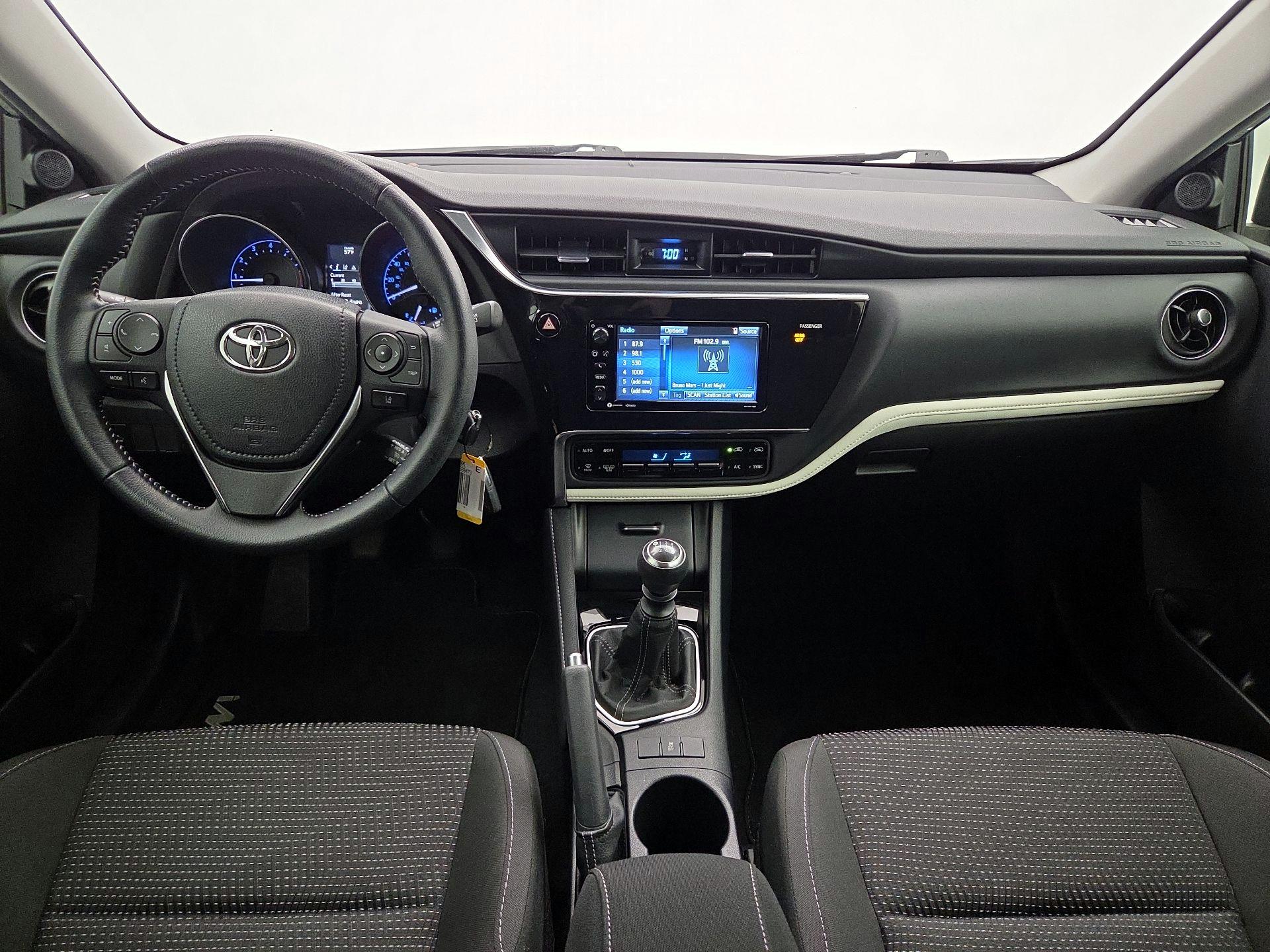 Thumbnail: 2018 Toyota Corolla iM - 9