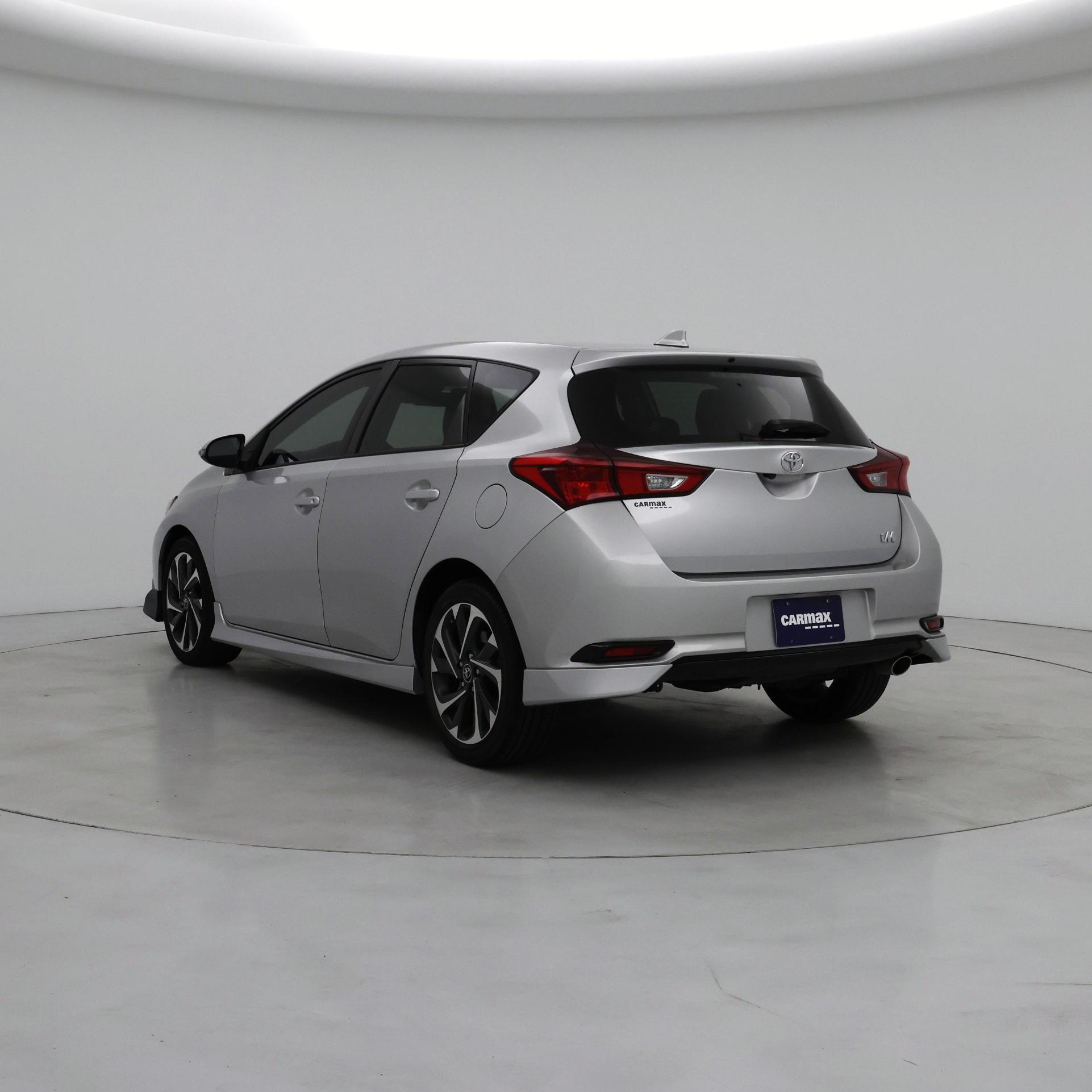 Thumbnail: 2018 Toyota Corolla iM - 2