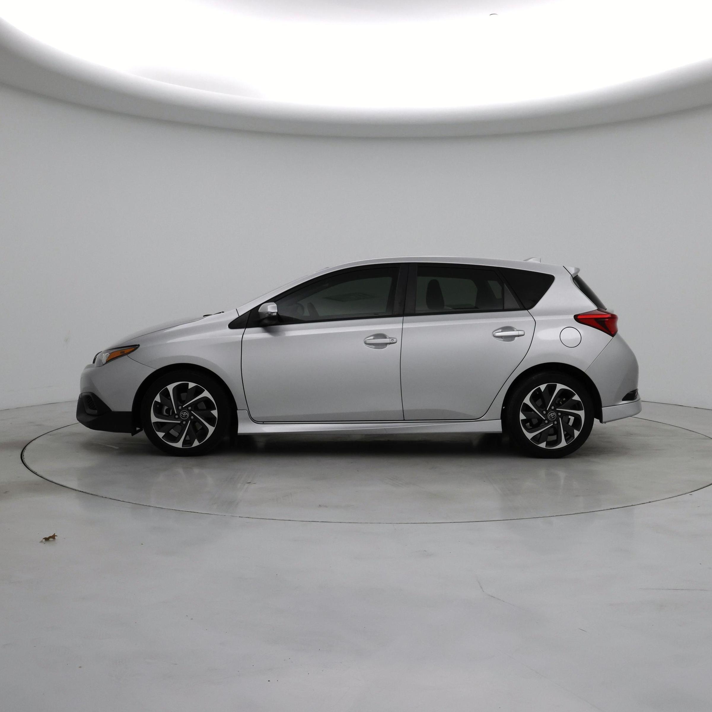 Thumbnail: 2018 Toyota Corolla iM - 3