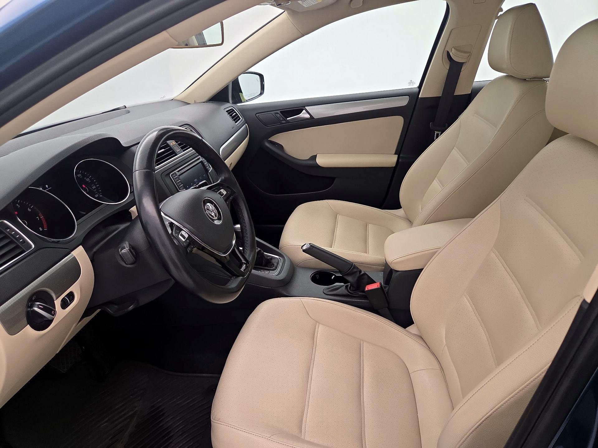 Thumbnail: 2017 Volkswagen Jetta - 11