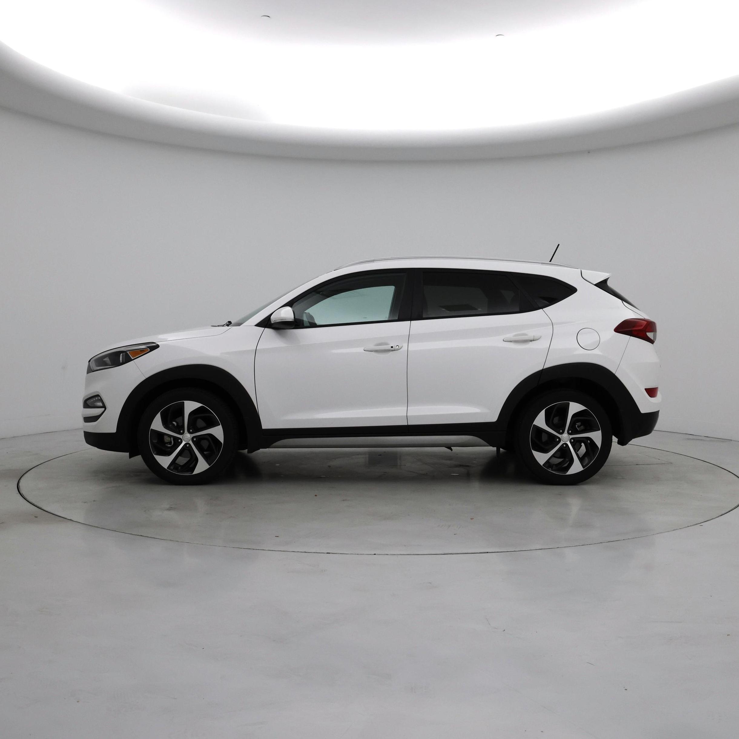 Thumbnail: 2017 Hyundai Tucson - 3