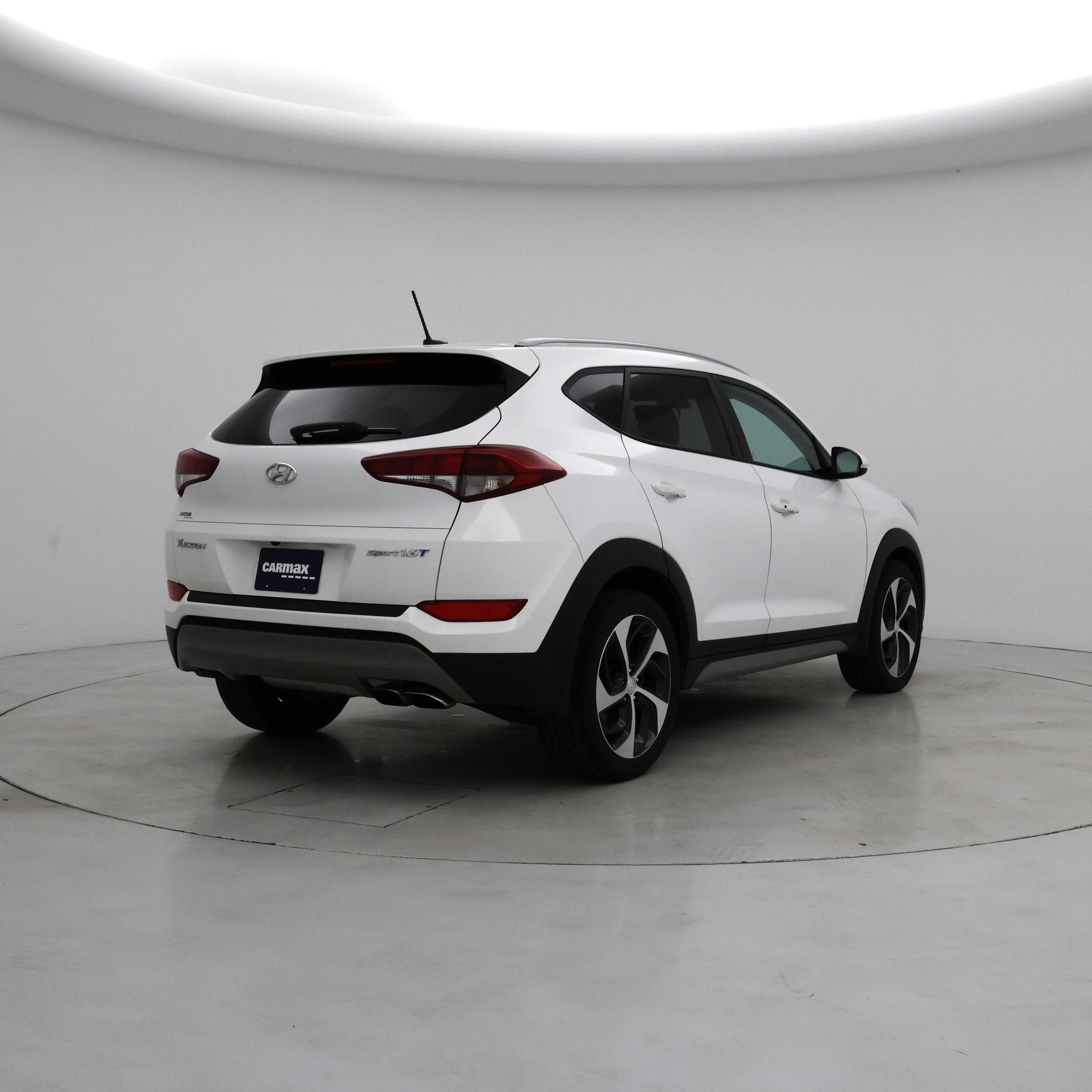 Thumbnail: 2017 Hyundai Tucson - 8