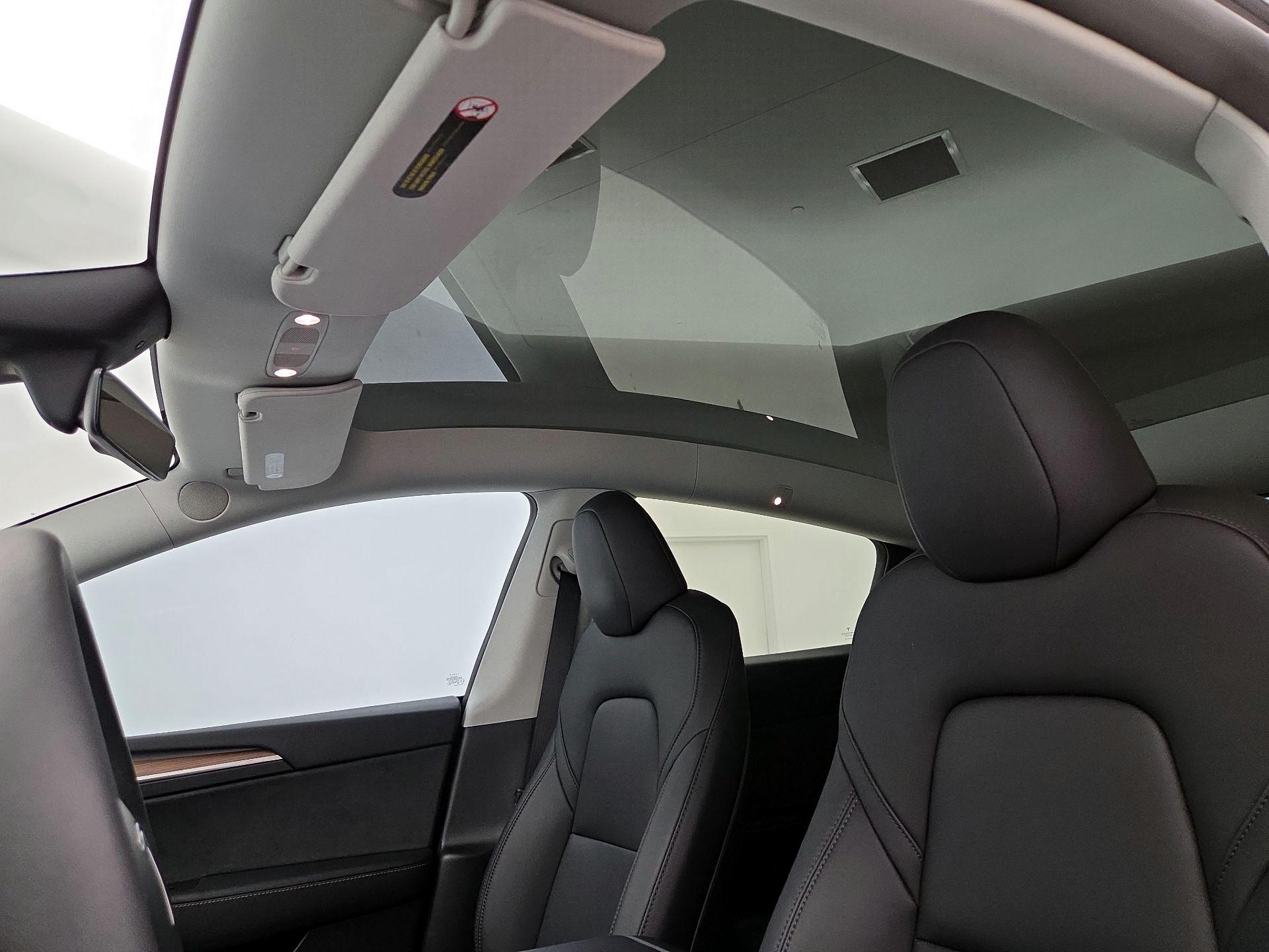 Thumbnail: 2025 Tesla Model Y - 18