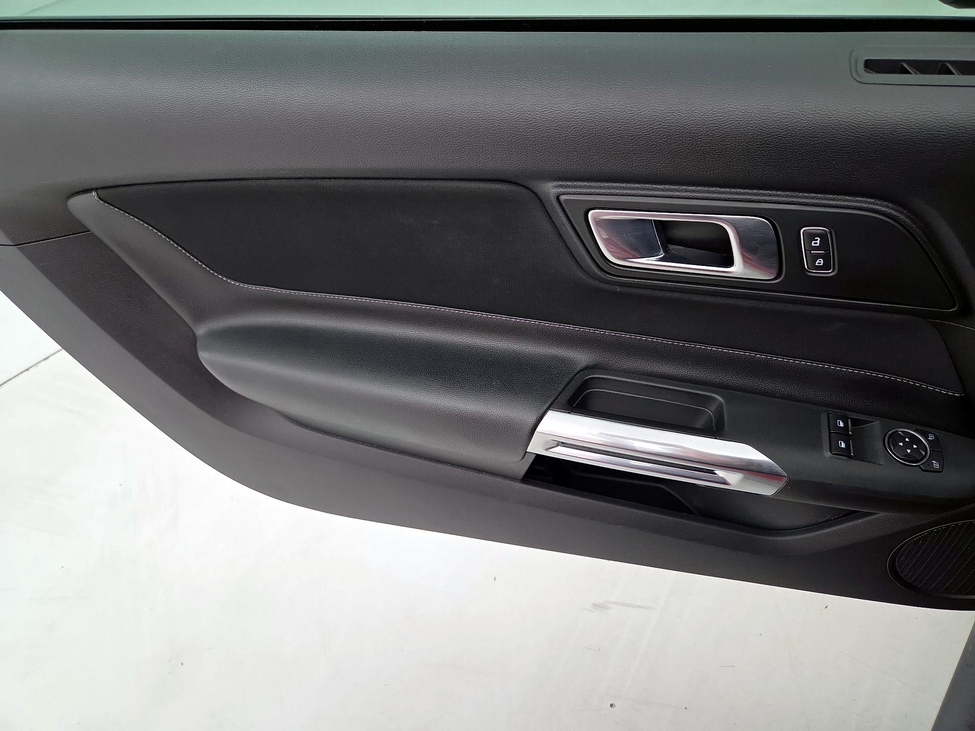 Thumbnail: 2019 Ford Mustang - 12