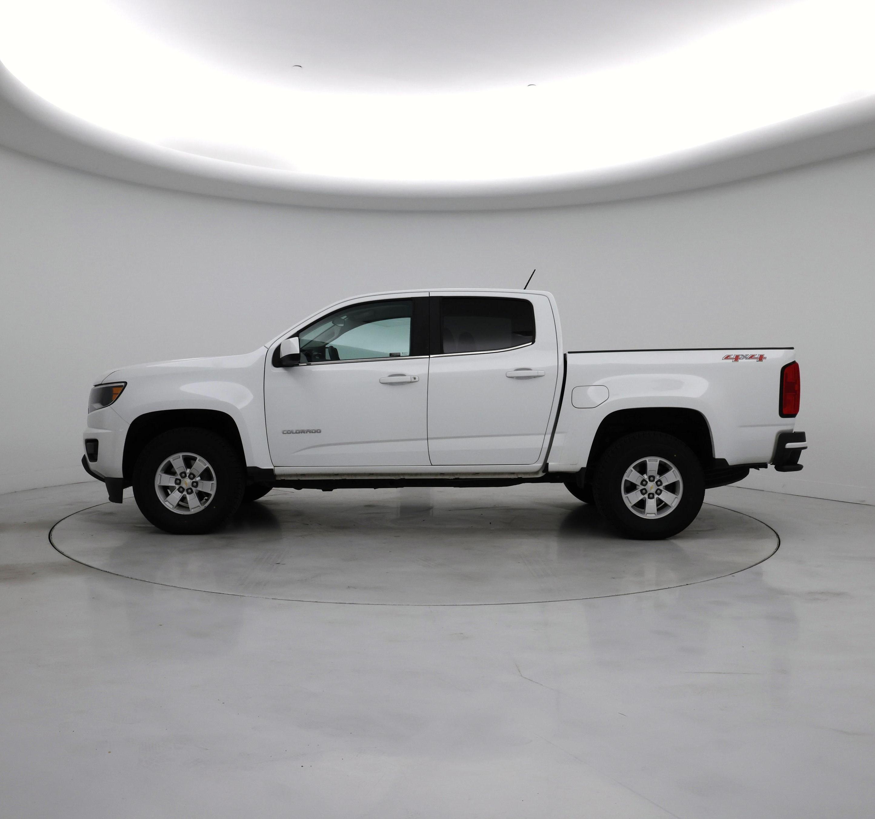 Thumbnail: 2019 Chevrolet Colorado - 3