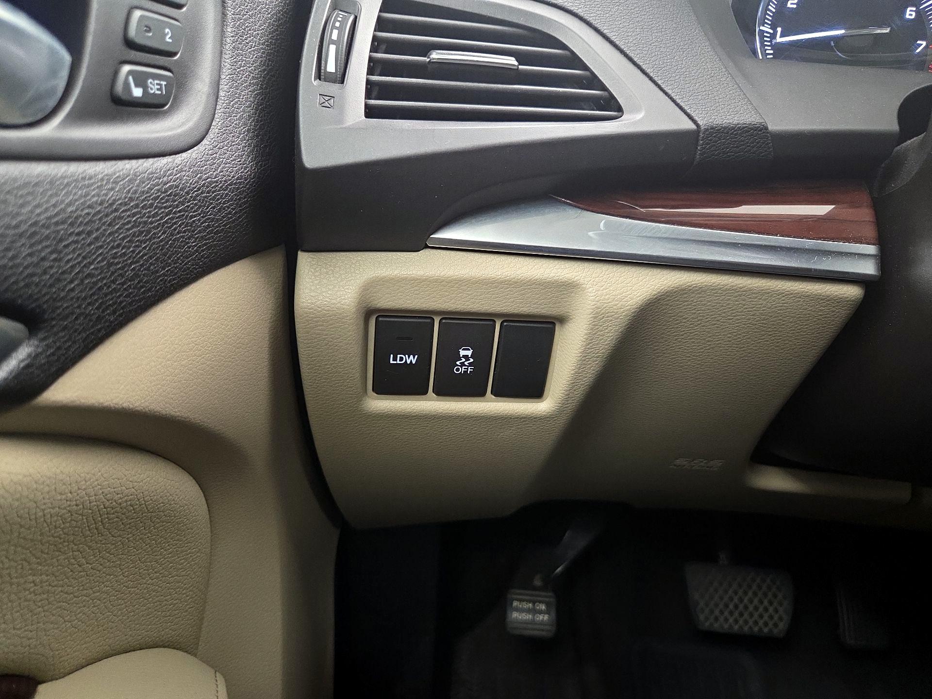 Thumbnail: 2014 Acura MDX - 13
