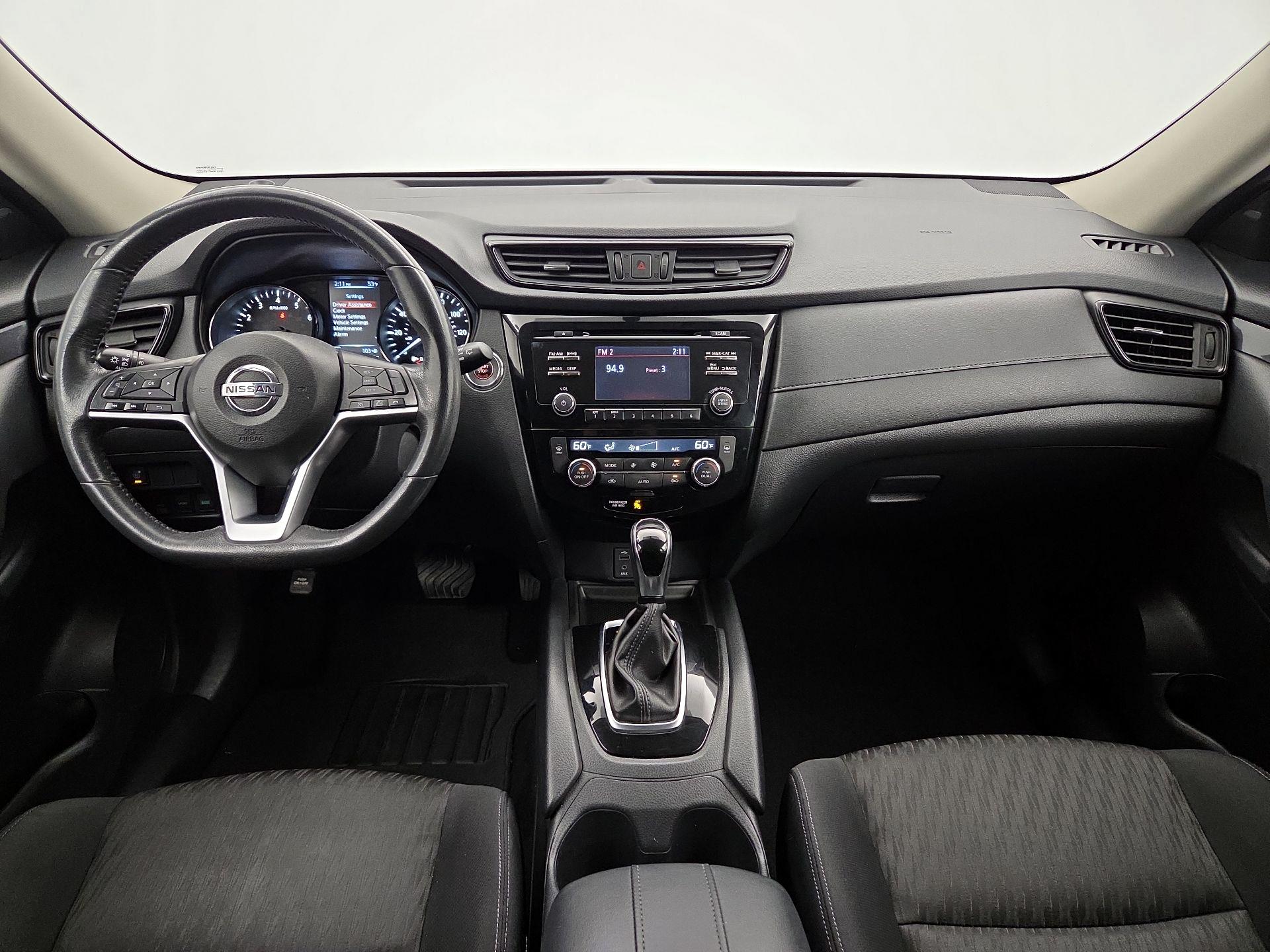 Thumbnail: 2017 Nissan Rogue - 9