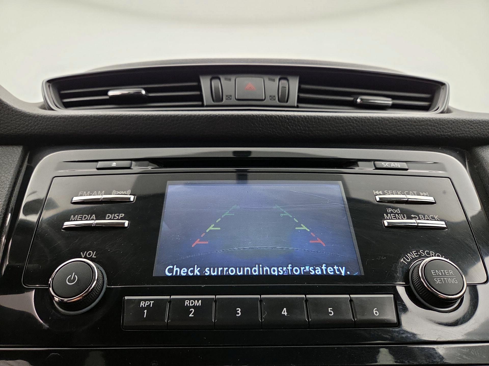 Thumbnail: 2017 Nissan Rogue - 14