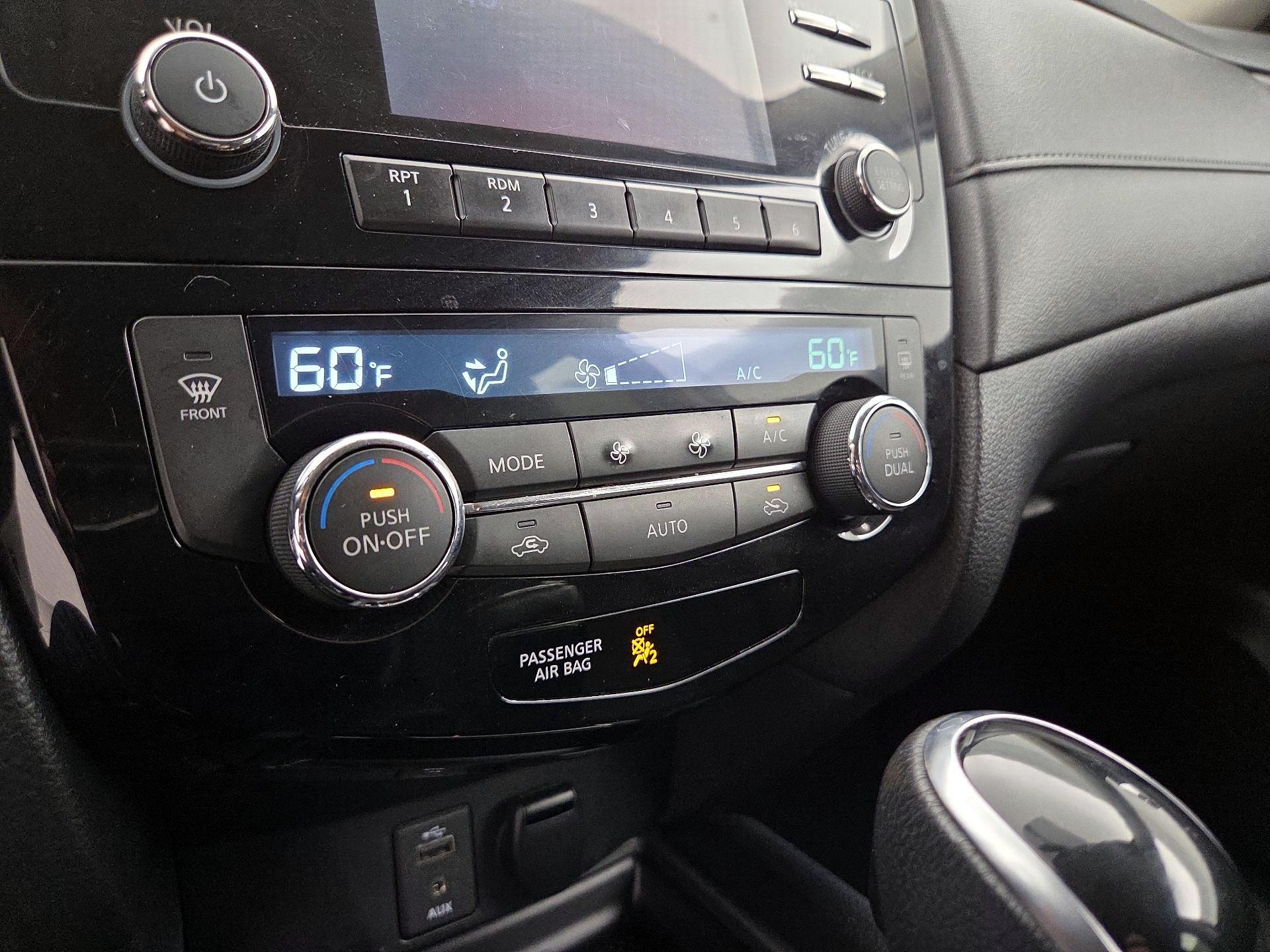 Thumbnail: 2017 Nissan Rogue - 16