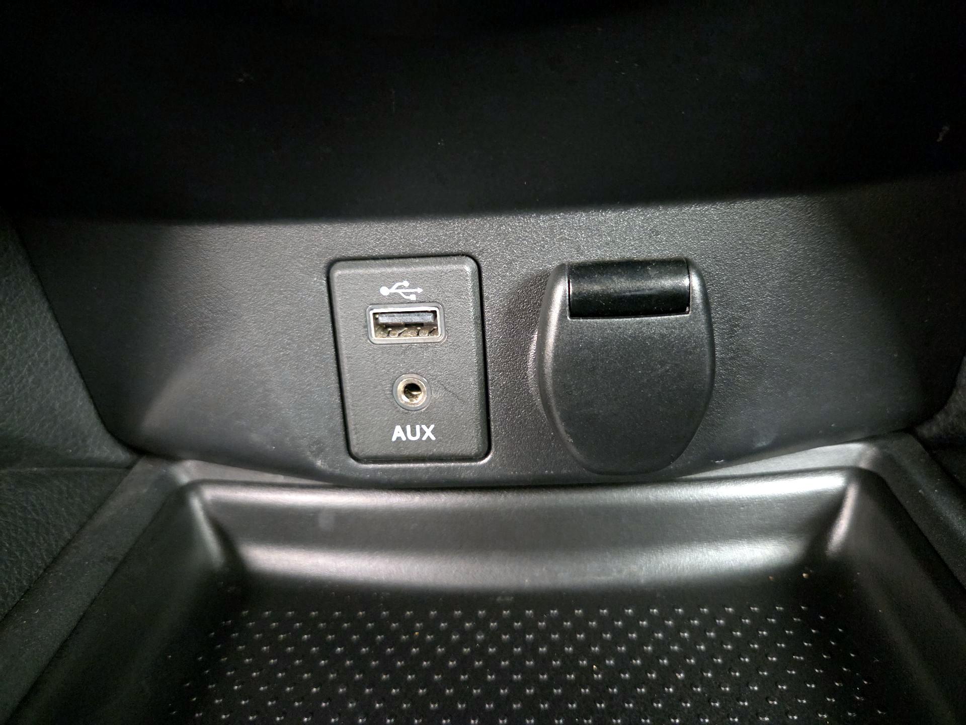 Thumbnail: 2017 Nissan Rogue - 18