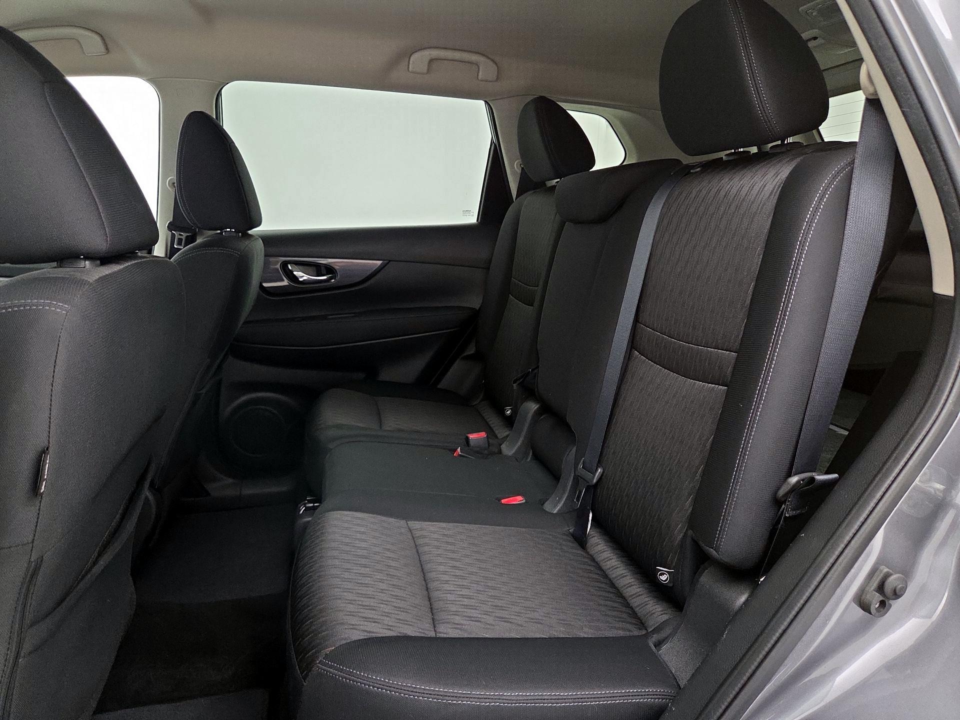 Thumbnail: 2017 Nissan Rogue - 19