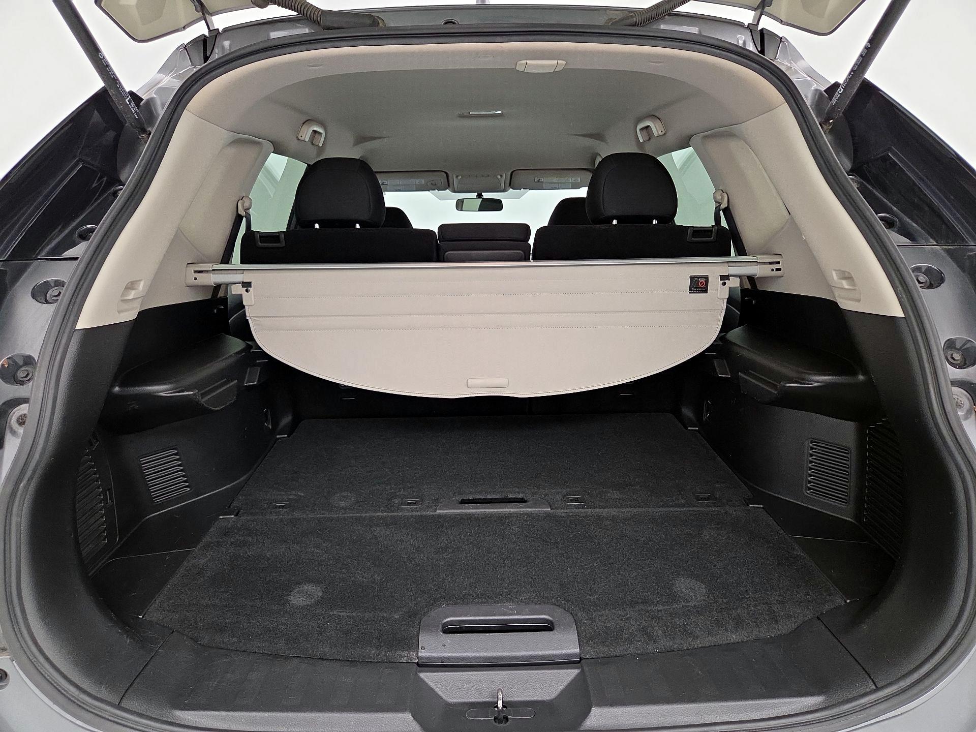 Thumbnail: 2017 Nissan Rogue - 20