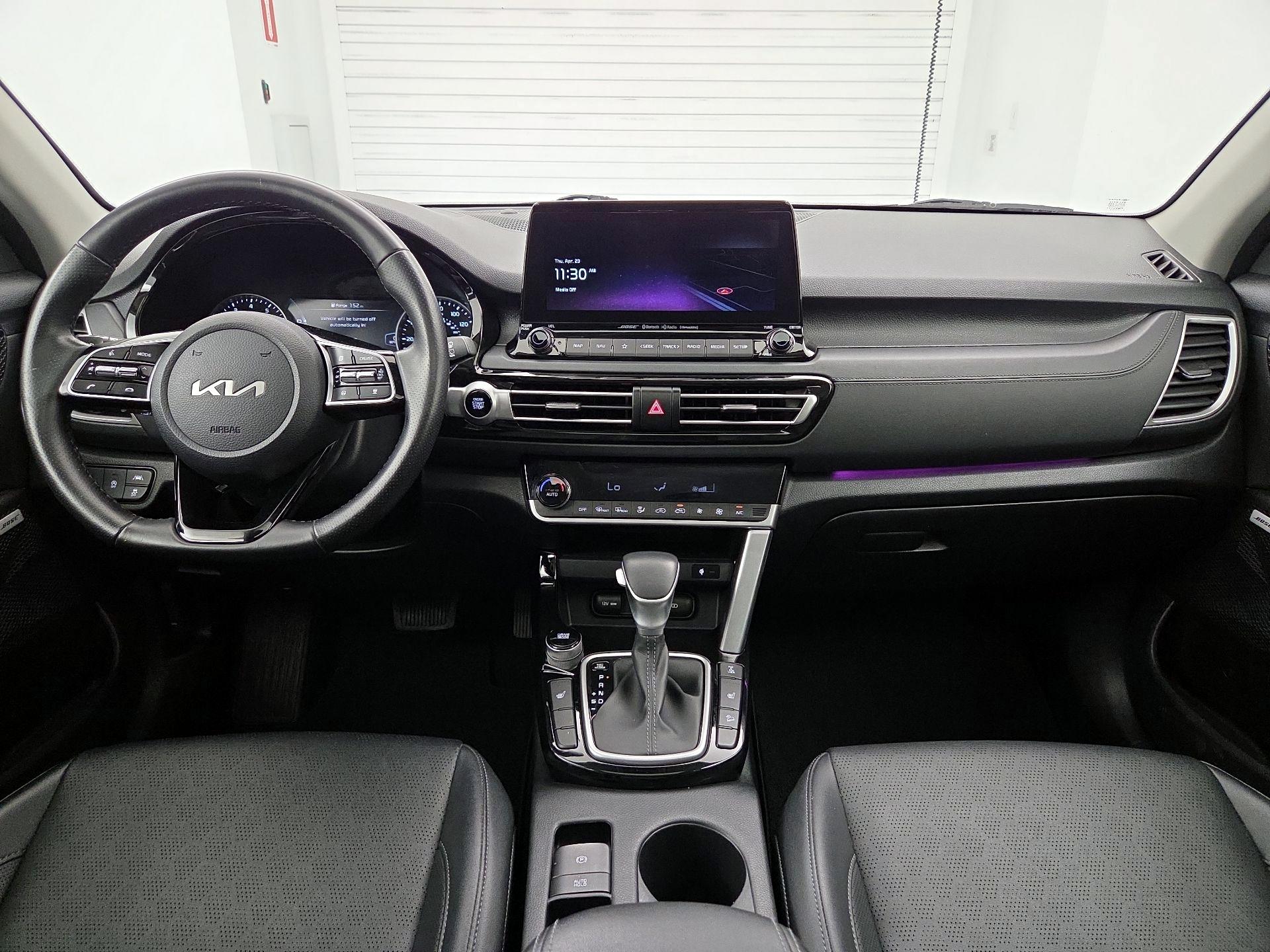 Thumbnail: 2023 Kia Seltos - 9