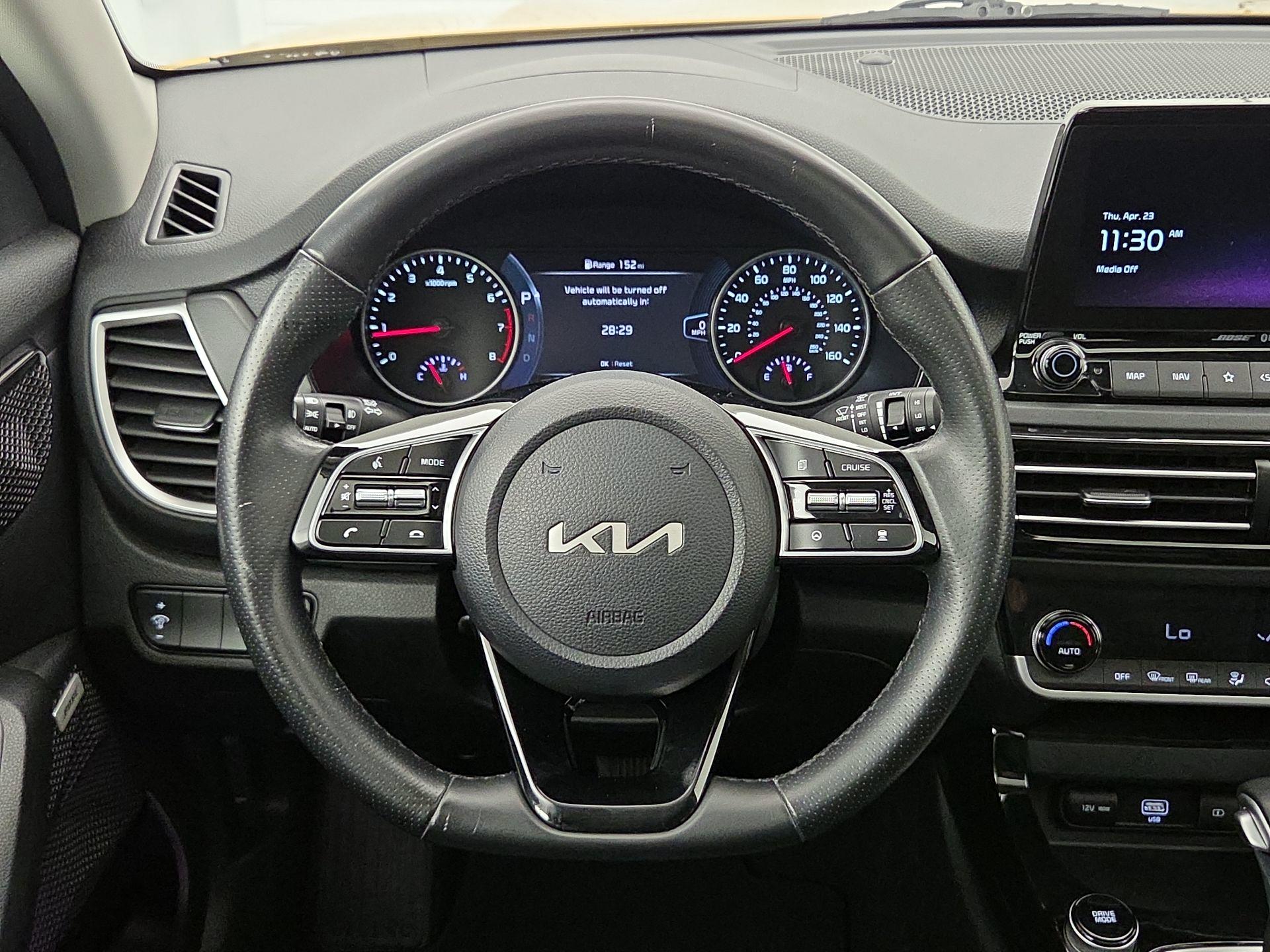 Thumbnail: 2023 Kia Seltos - 10