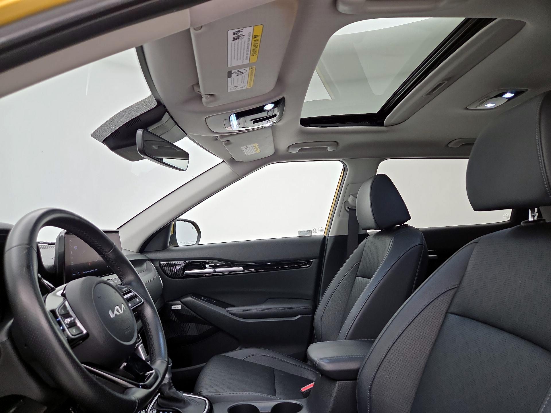 Thumbnail: 2023 Kia Seltos - 20