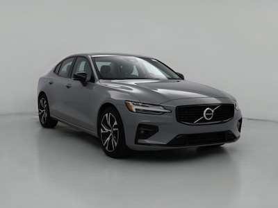 2024 Volvo S60 B5 Core Dark Theme