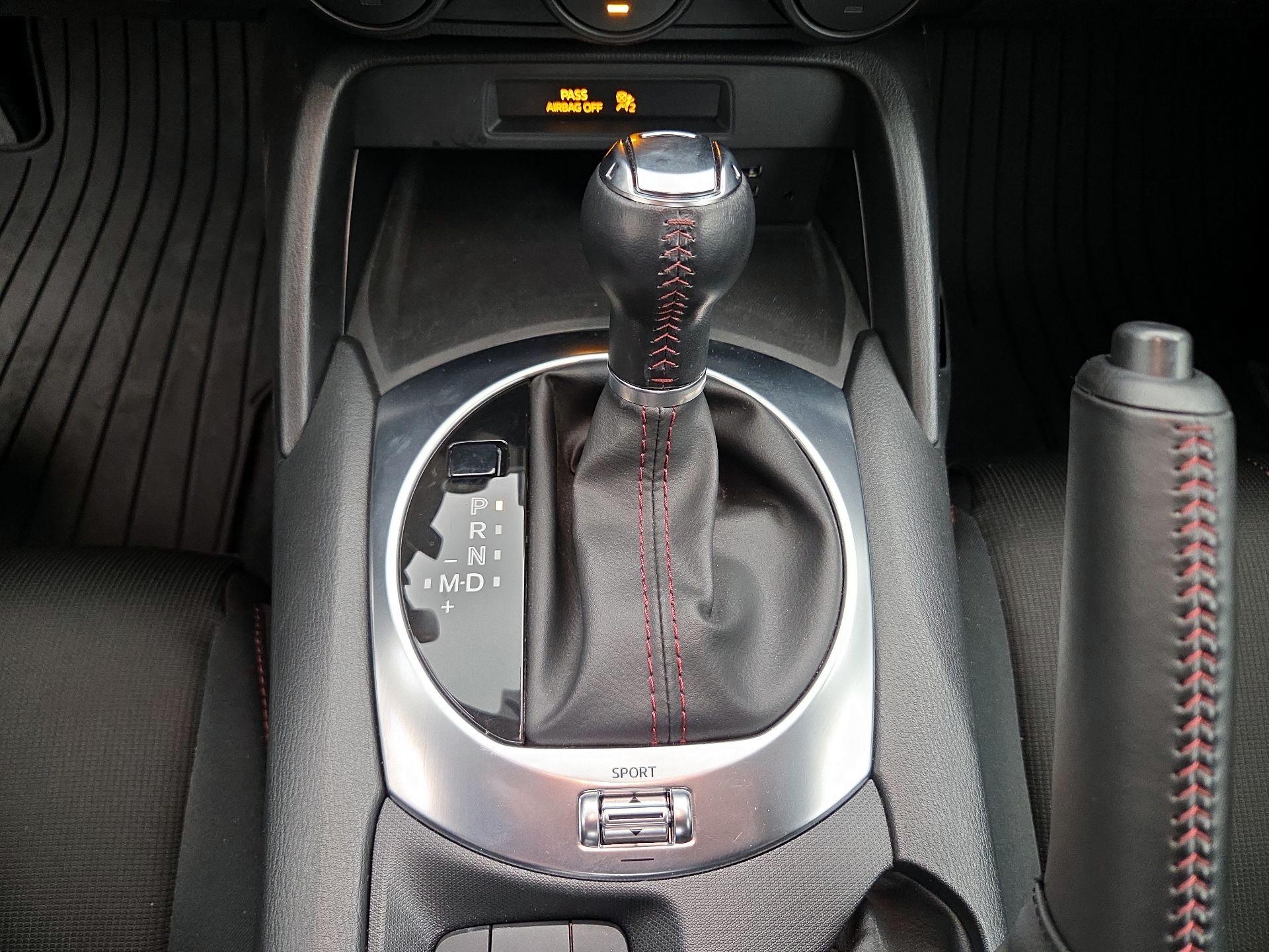 Thumbnail: 2016 Mazda MX-5 Miata - 16