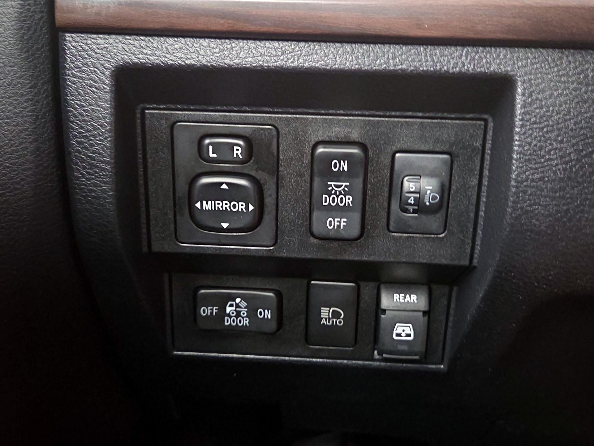 Thumbnail: 2018 Toyota Tundra - 13