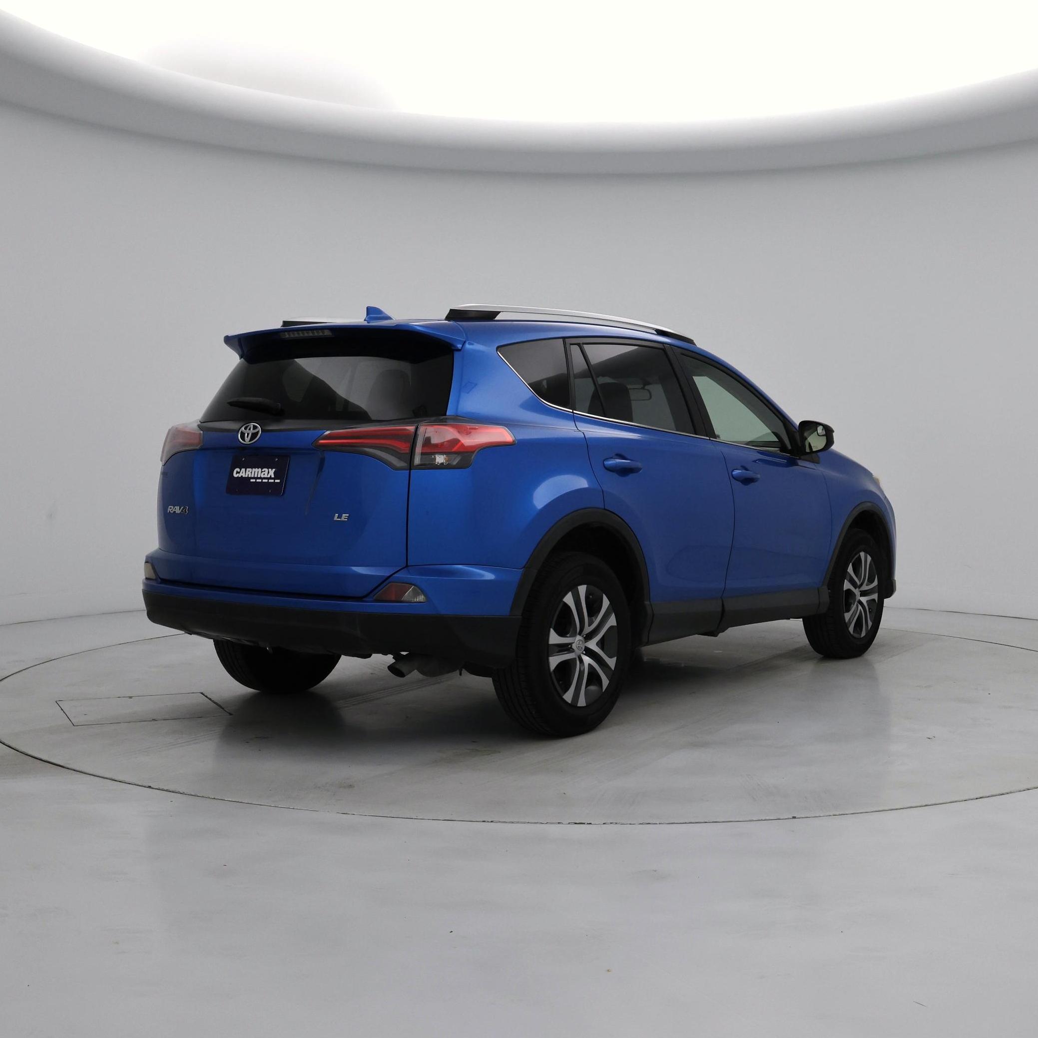 Thumbnail: 2016 Toyota RAV4 - 8