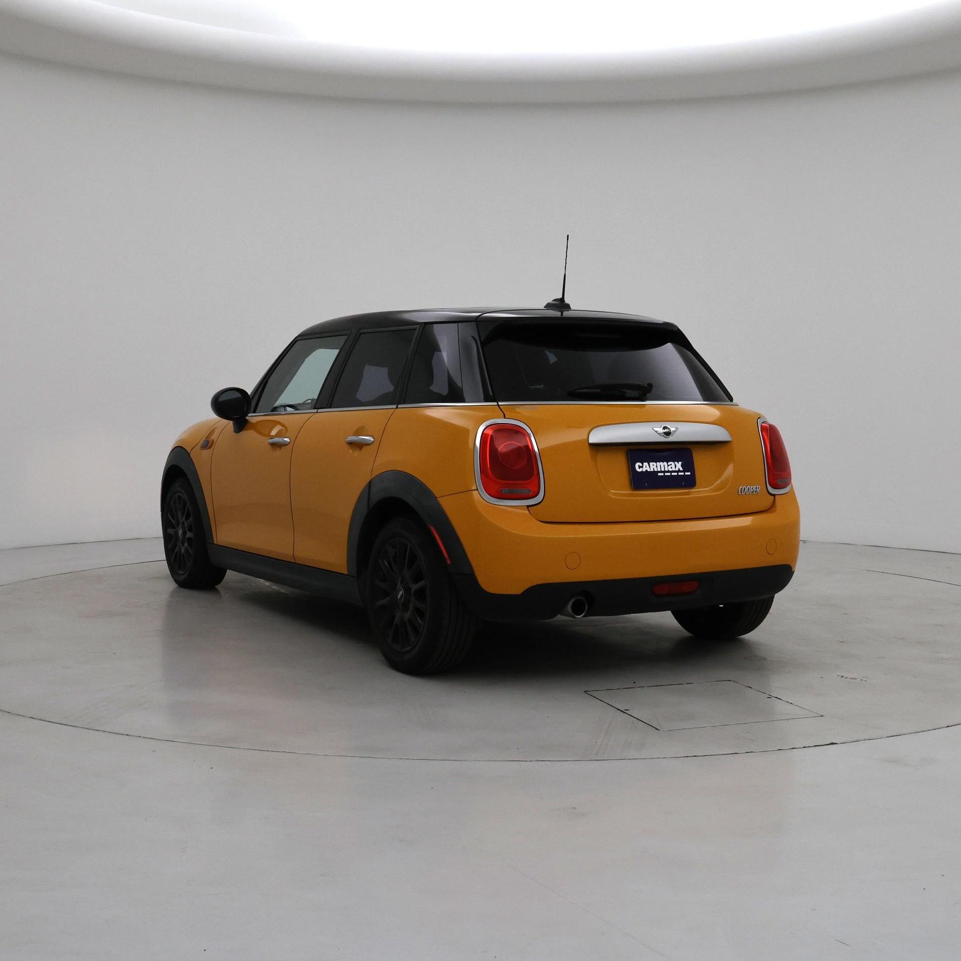 Thumbnail: 2015 MINI Cooper Hardtop - 2