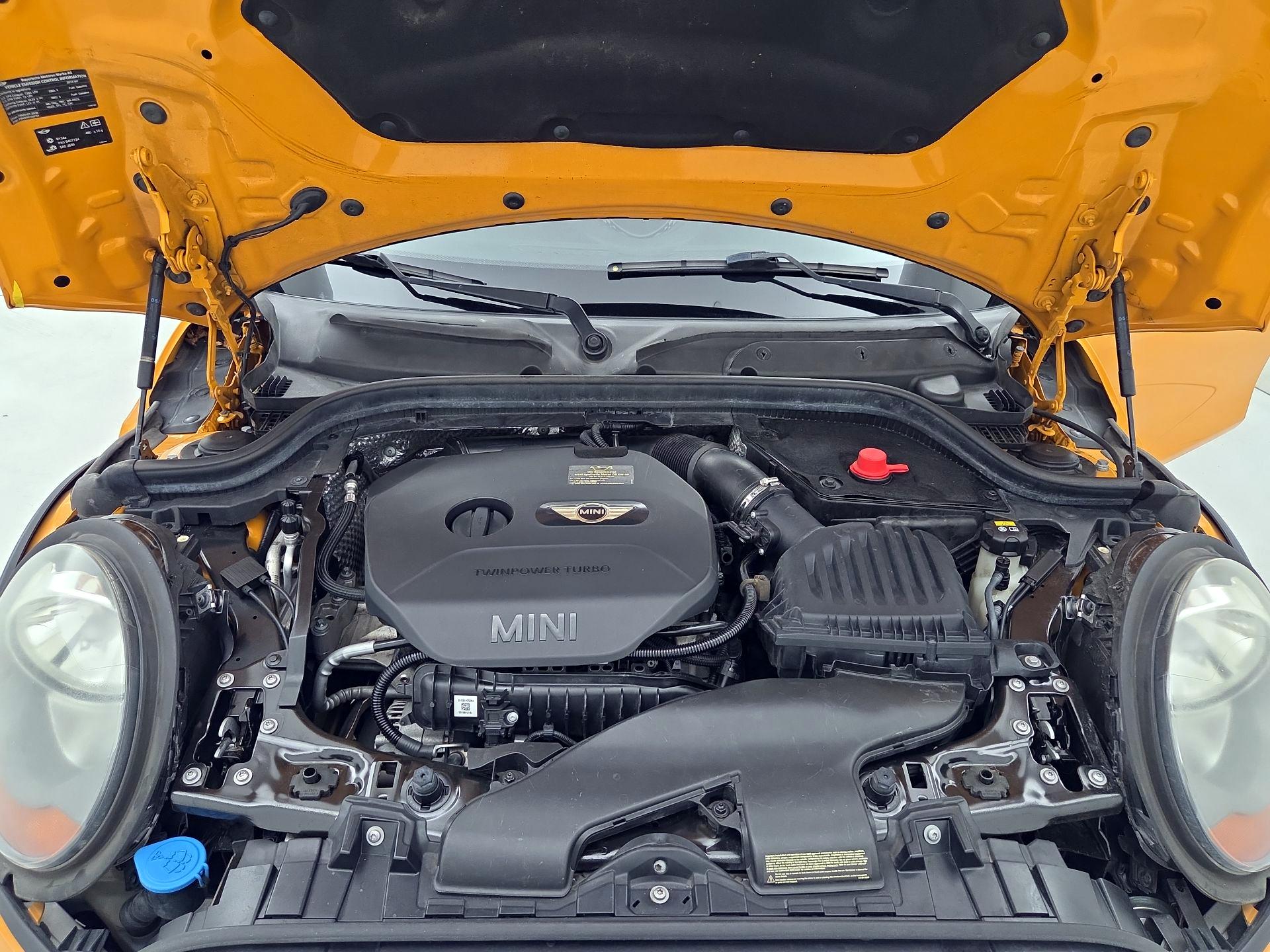 Thumbnail: 2015 MINI Cooper Hardtop - 20