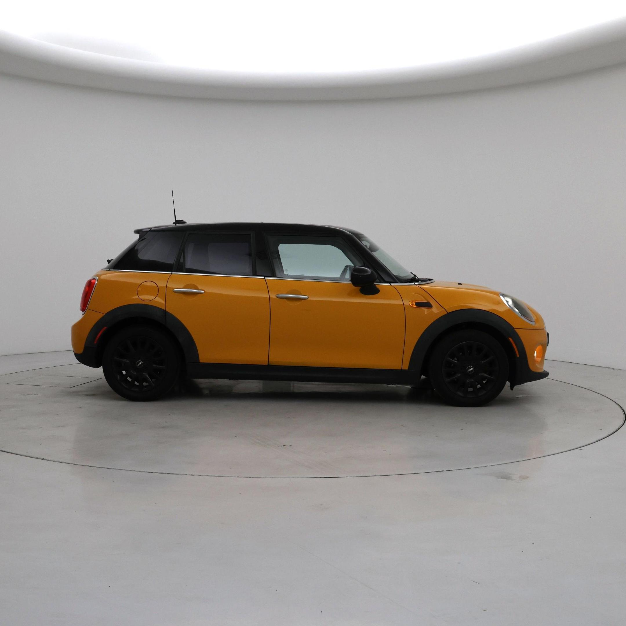 Thumbnail: 2015 MINI Cooper Hardtop - 7