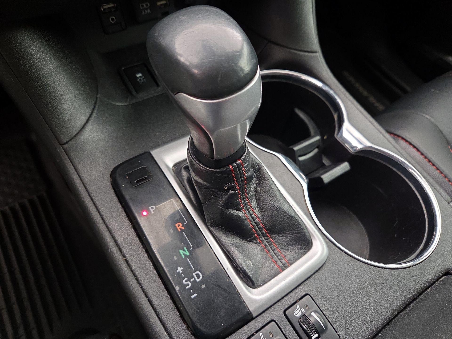 Thumbnail: 2019 Toyota Highlander - 18