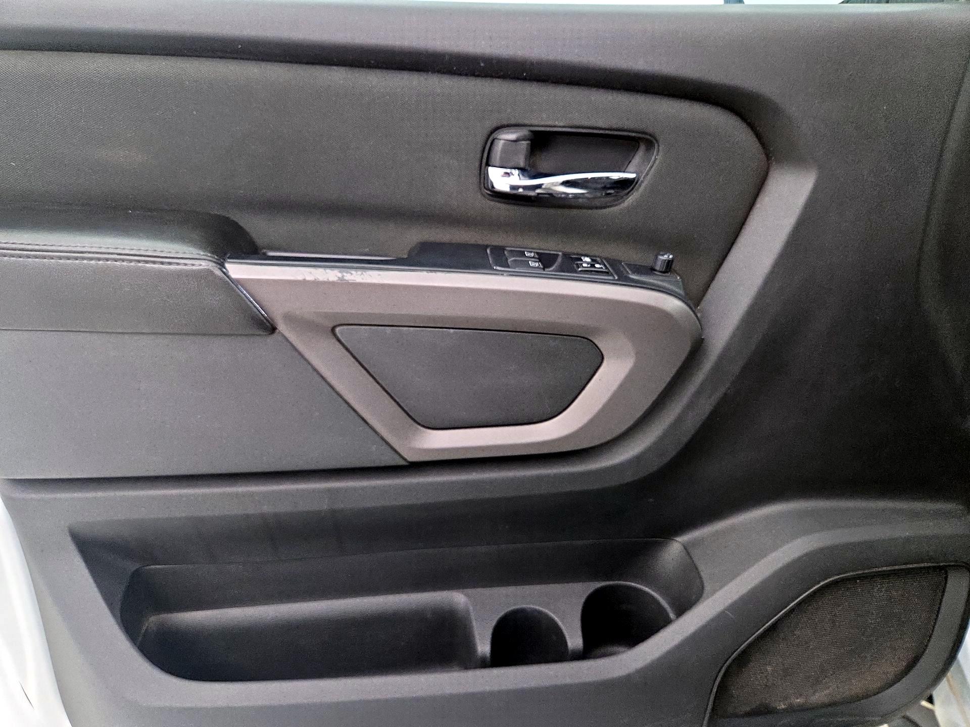 Thumbnail: 2015 Nissan Titan - 12