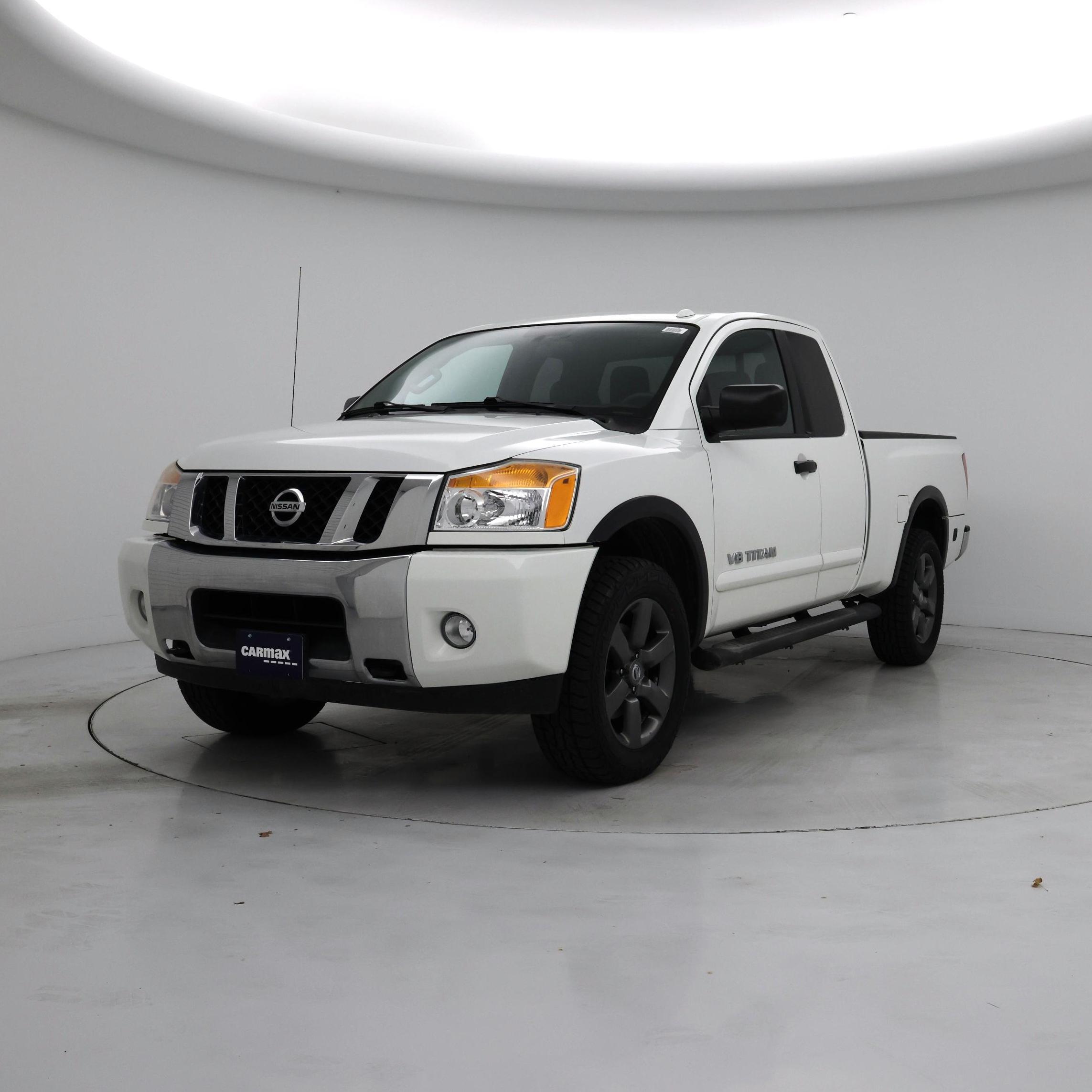 Thumbnail: 2015 Nissan Titan - 4