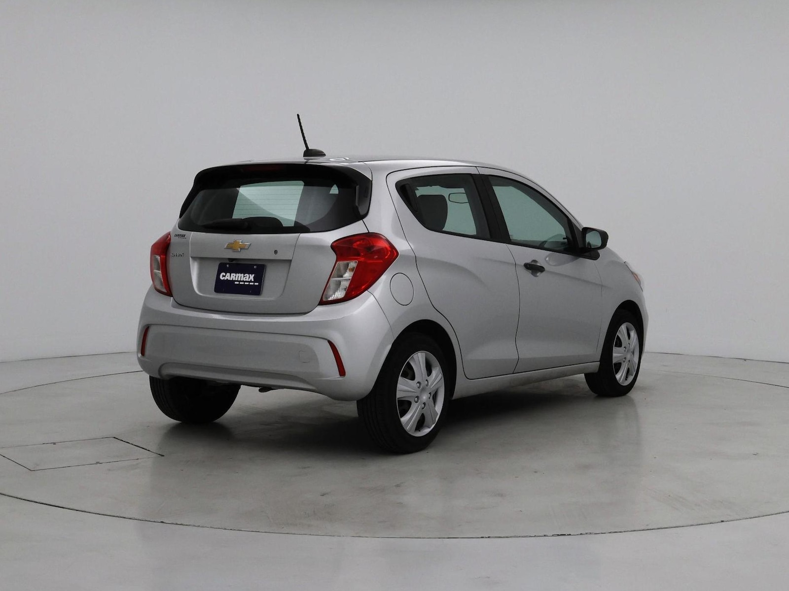 2019 Chevrolet Spark LS - Photo 9