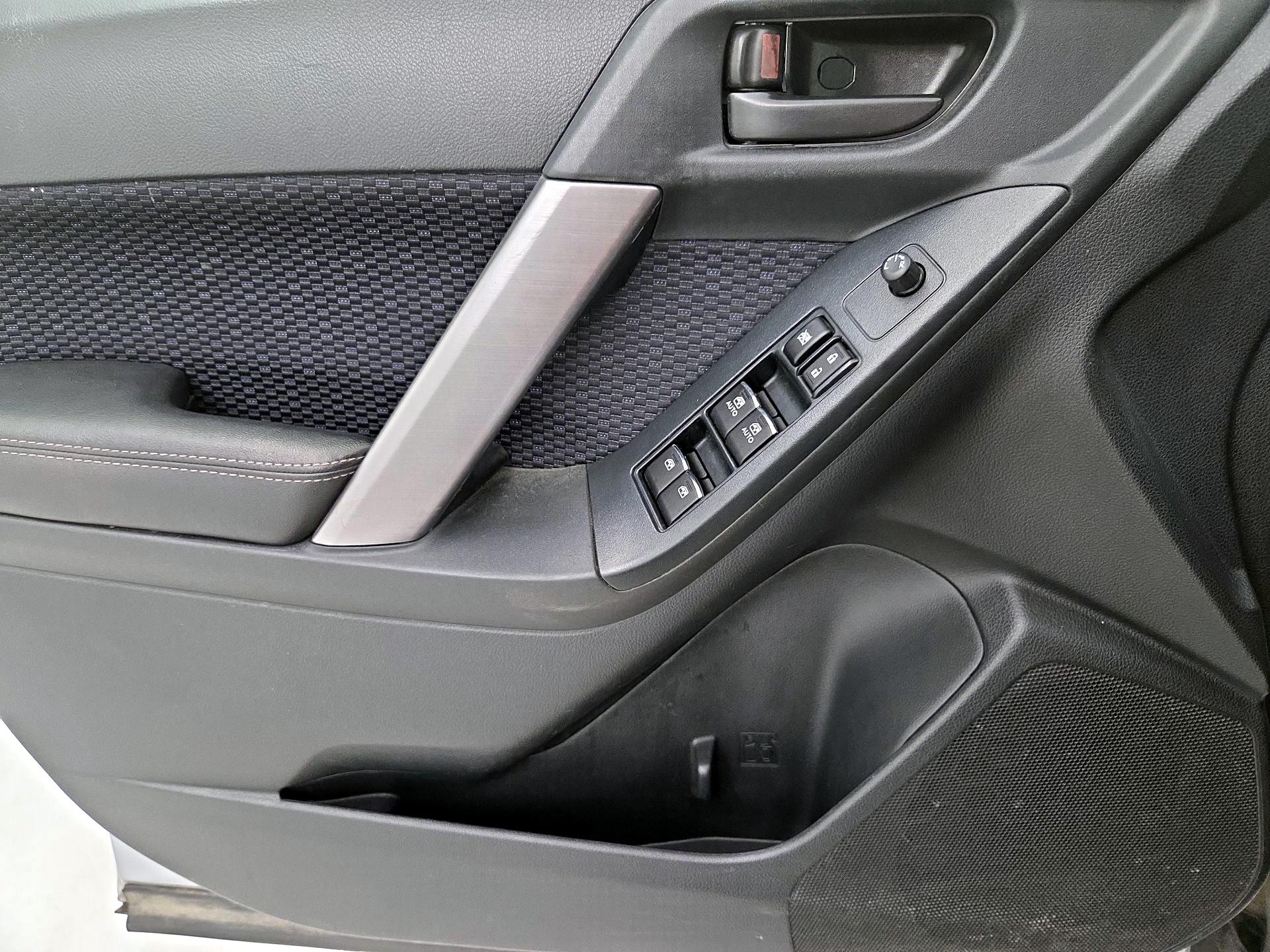Thumbnail: 2017 Subaru Forester - 12