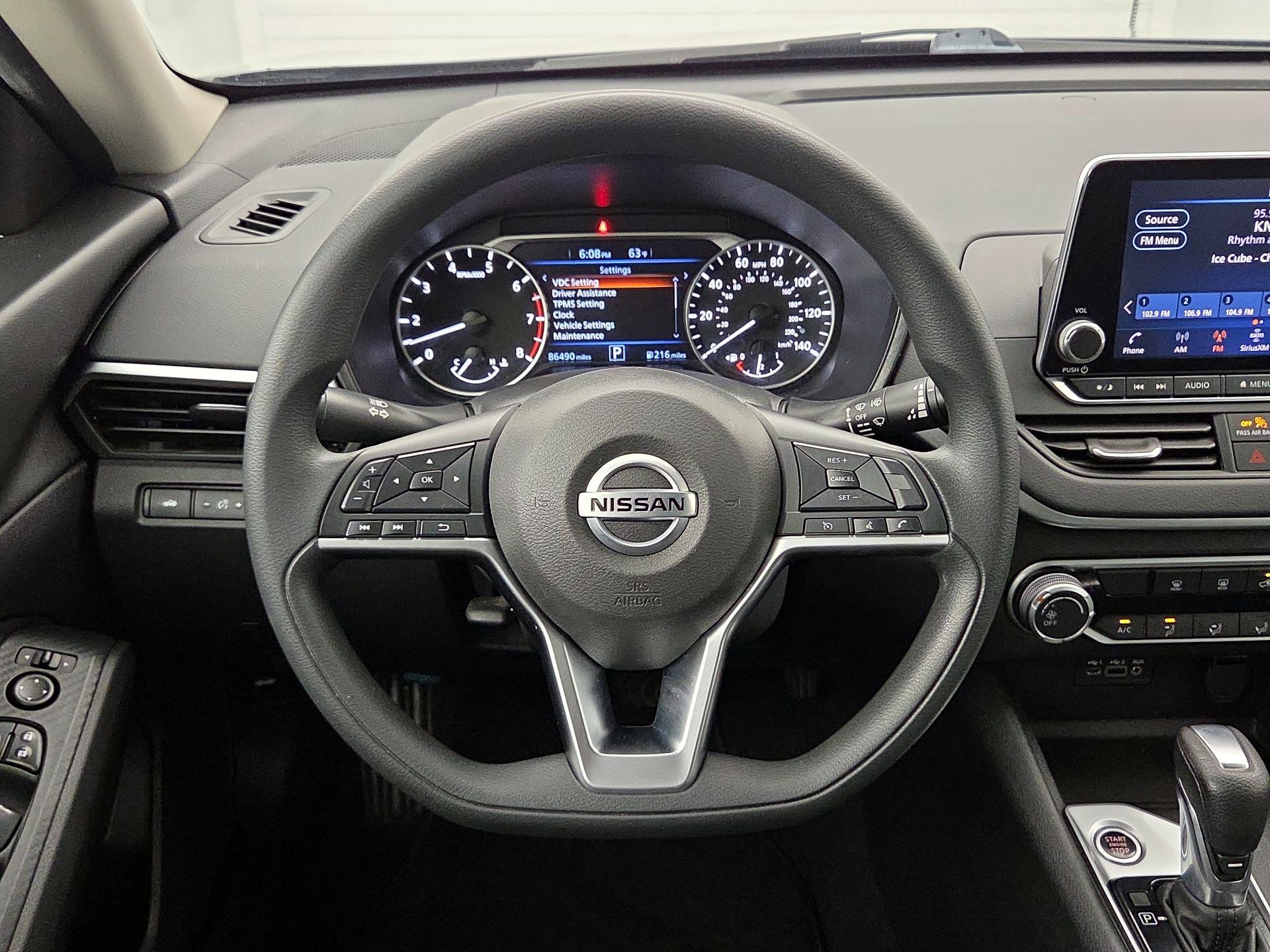 Thumbnail: 2020 Nissan Altima - 10