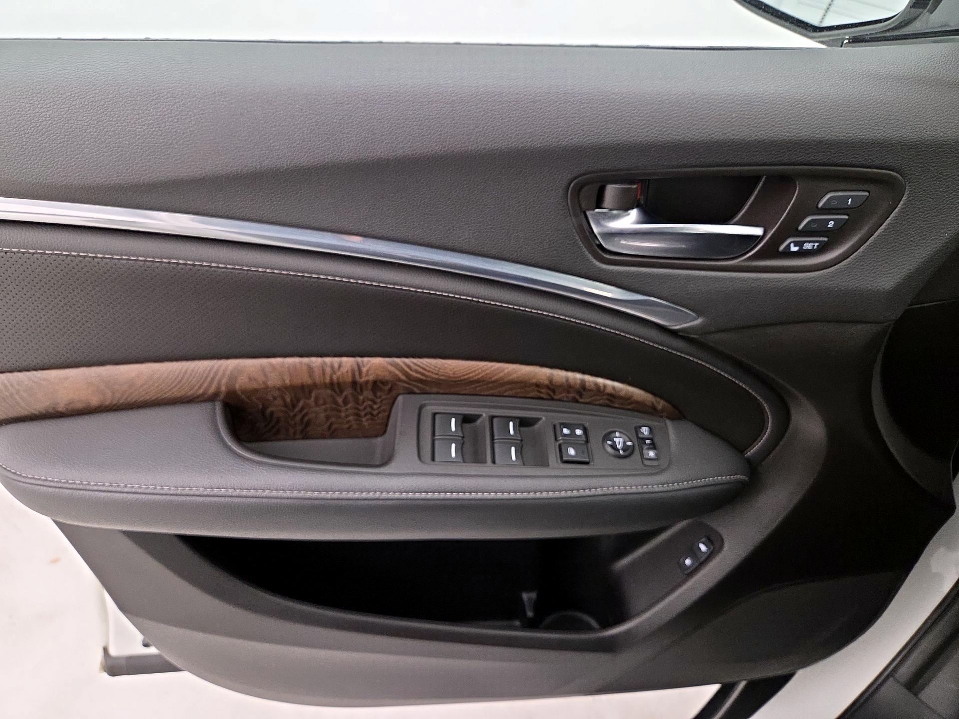 Thumbnail: 2019 Acura MDX - 12