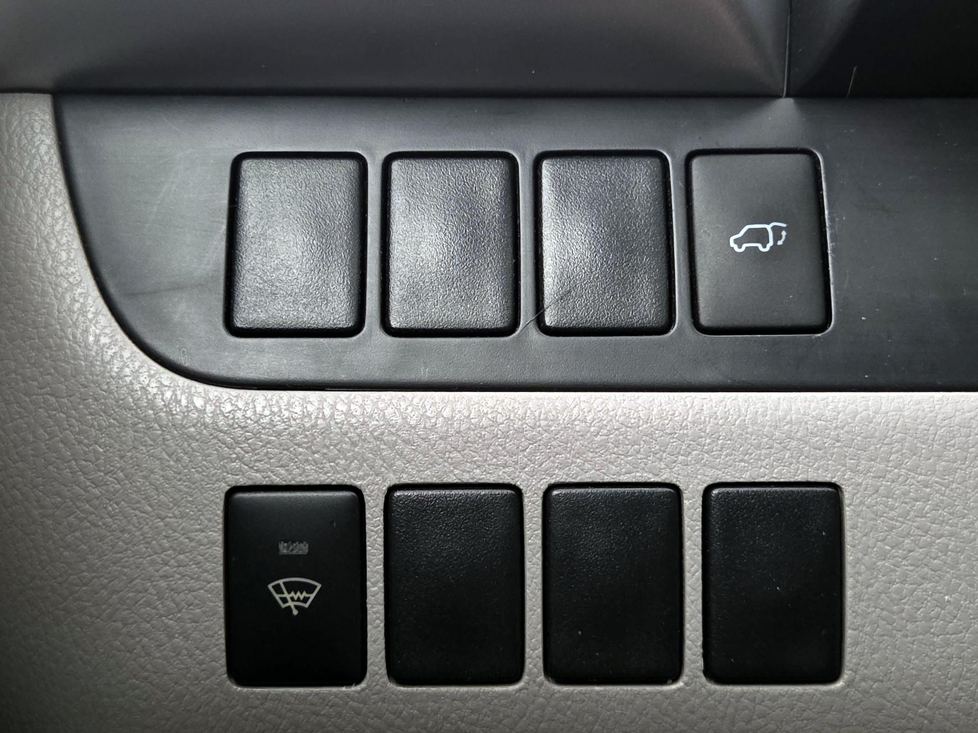 Thumbnail: 2015 Toyota Highlander - 13