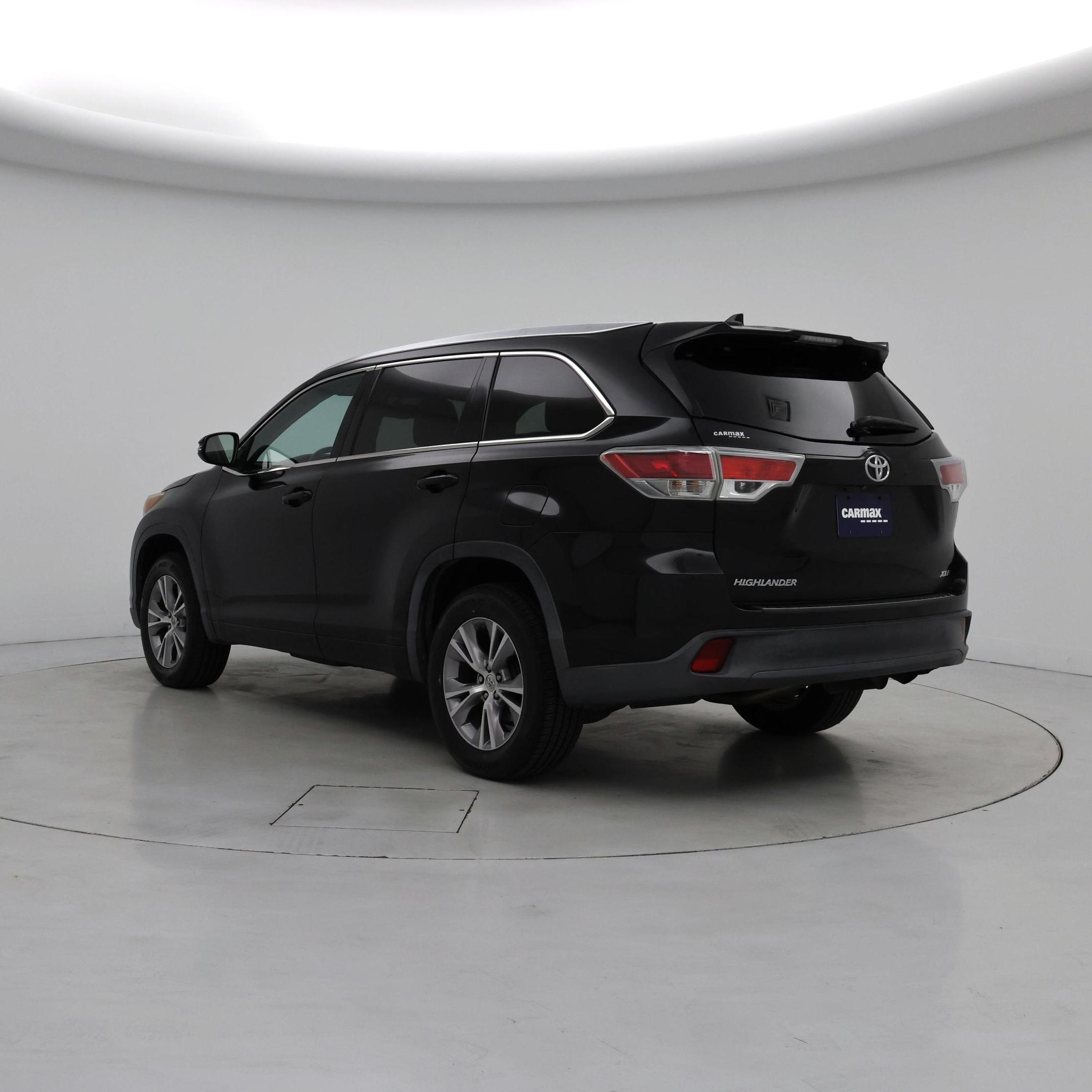 Thumbnail: 2015 Toyota Highlander - 2