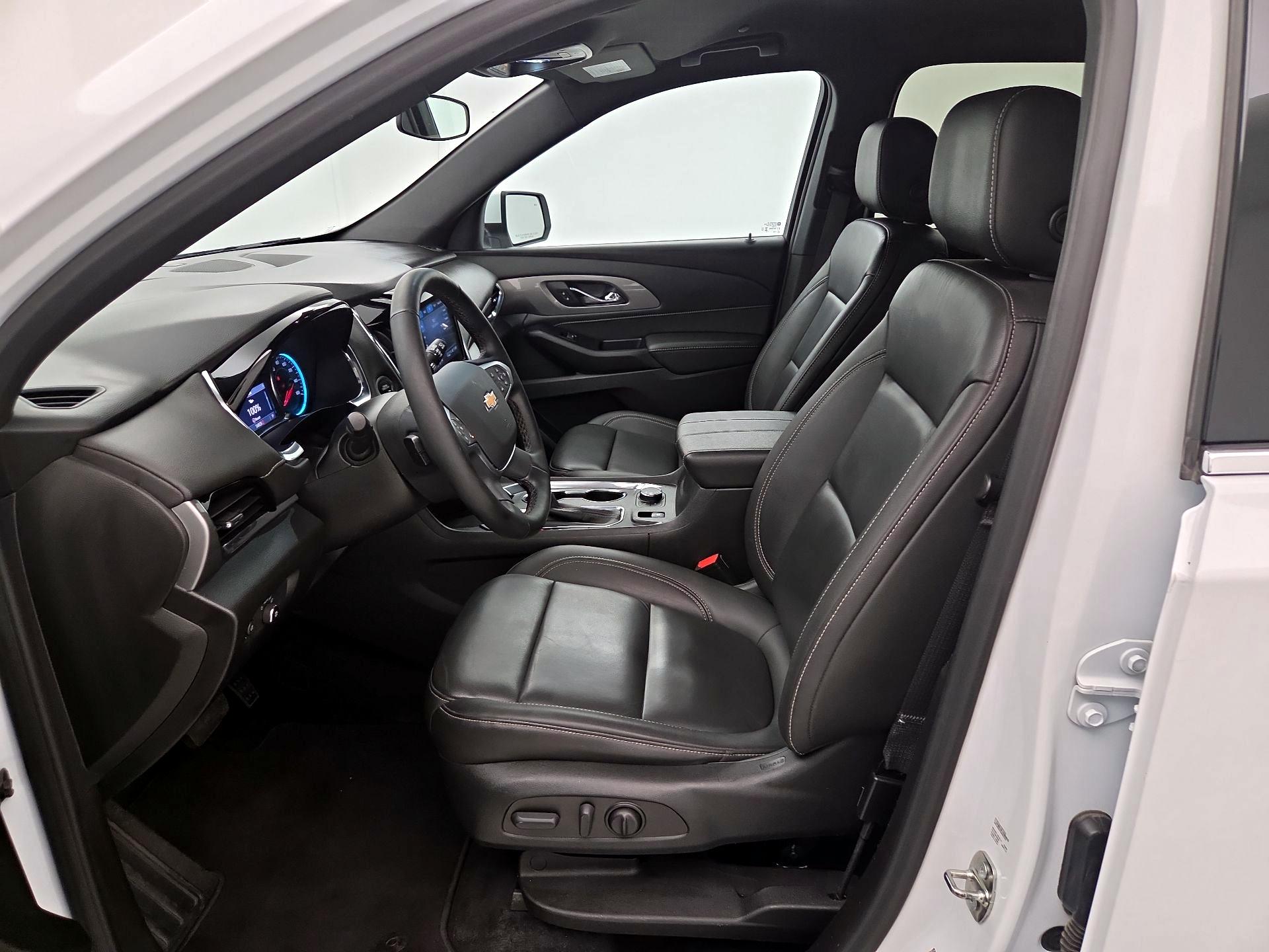 Thumbnail: 2023 Chevrolet Traverse - 11