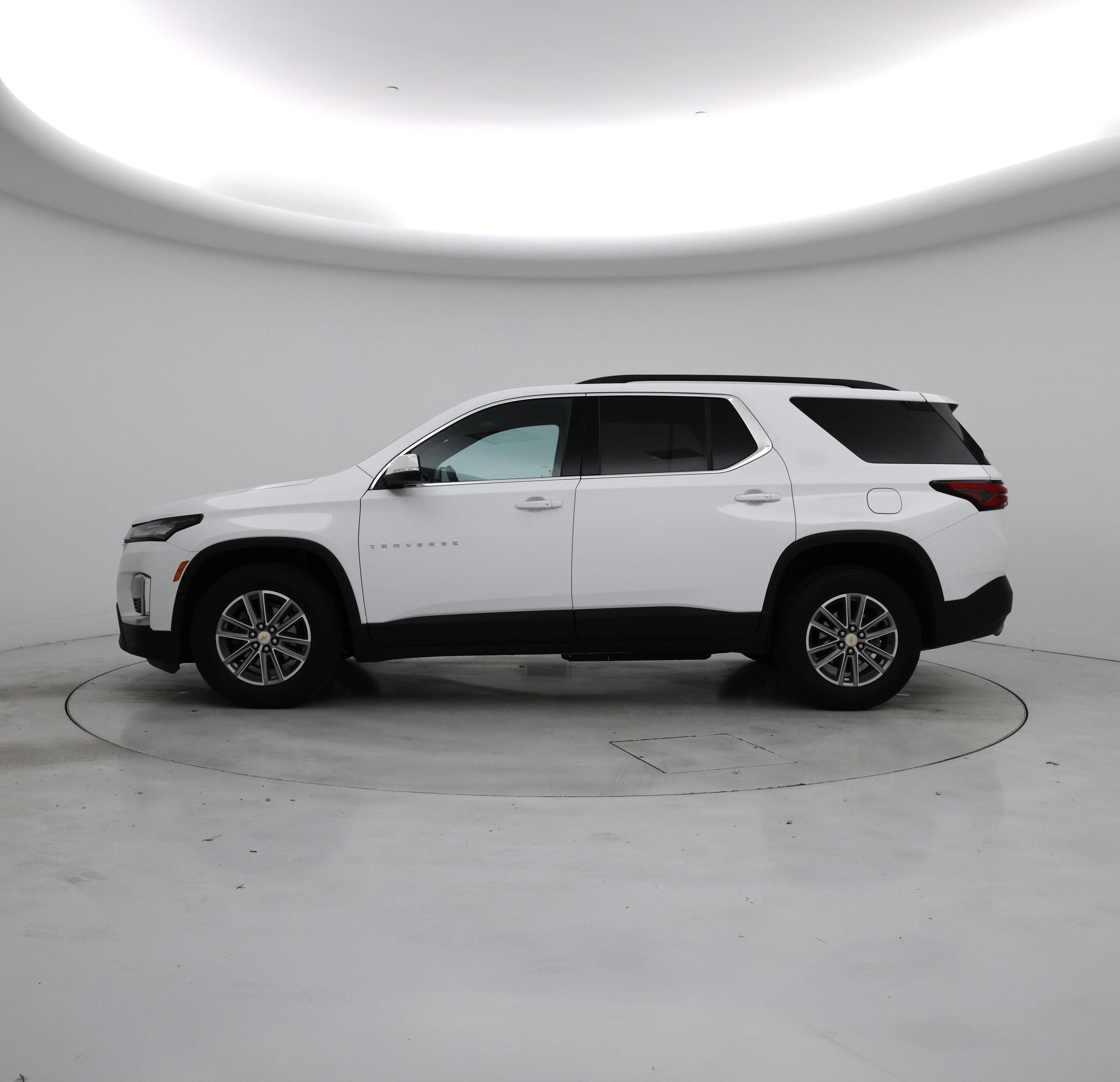 Thumbnail: 2023 Chevrolet Traverse - 3