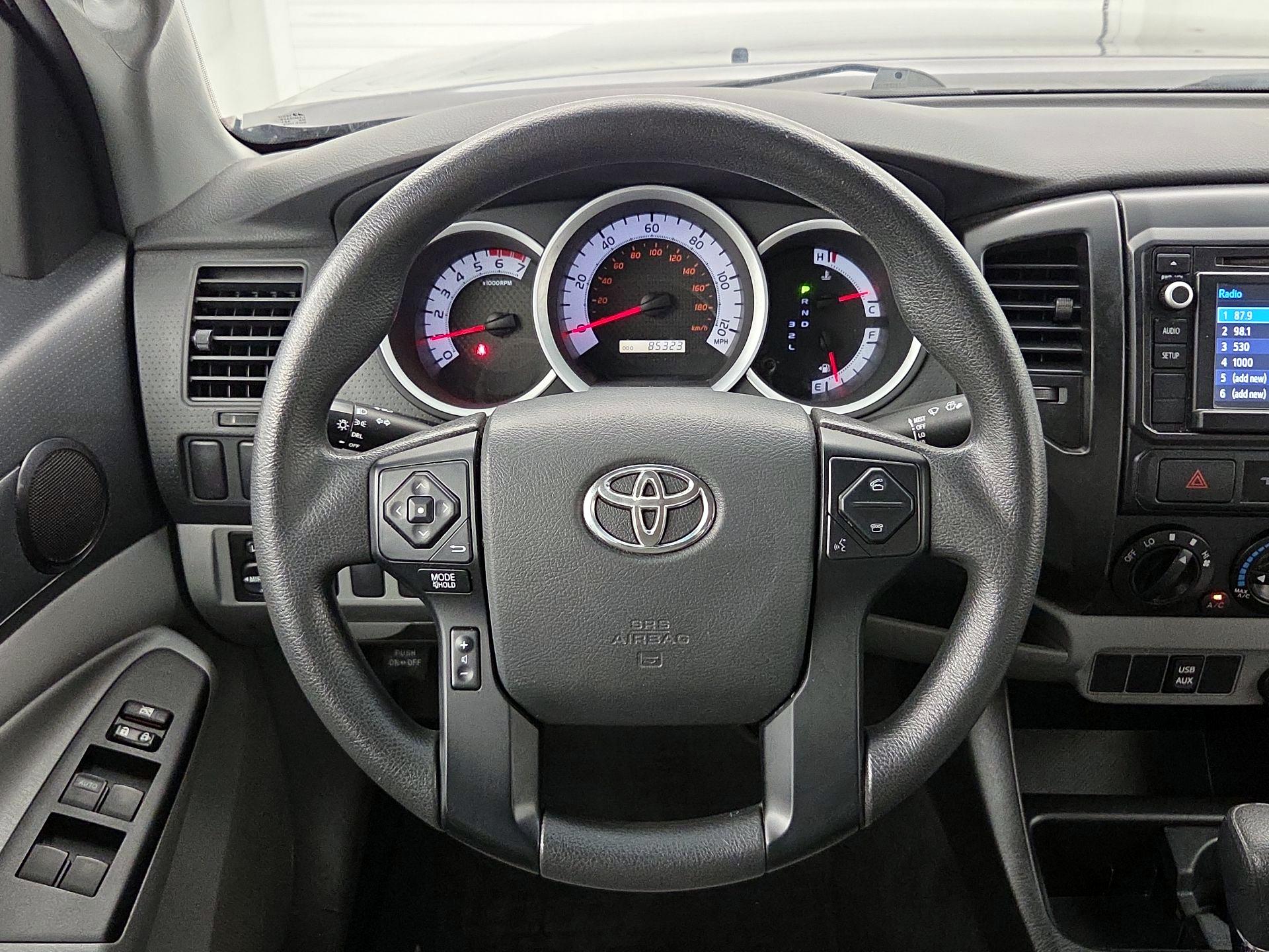 Thumbnail: 2015 Toyota Tacoma - 10